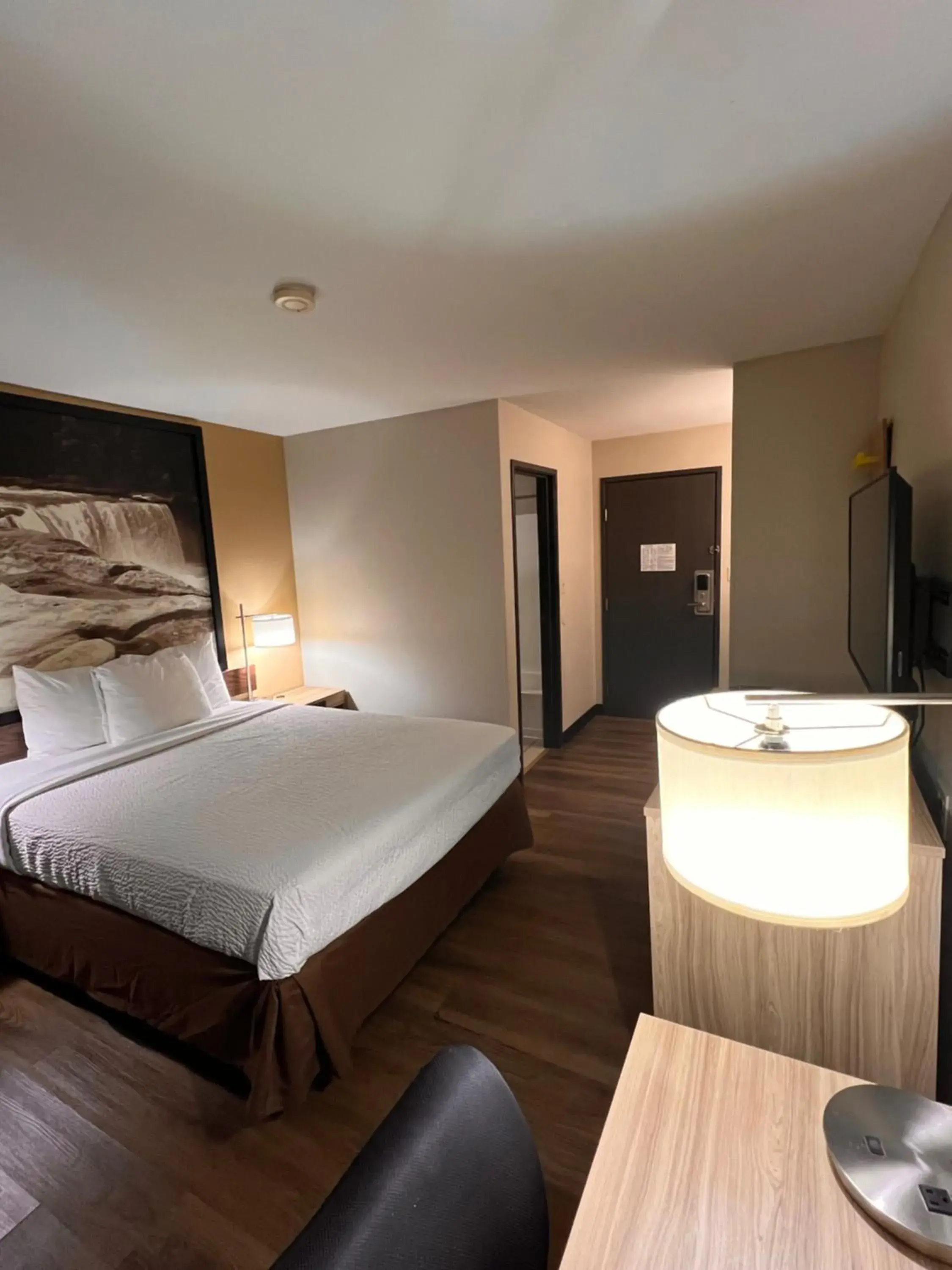 Bed in Super 8 by Wyndham Radcliff Ft. Knox Area Bed in Super 8 by Wyndham Radcliff Ft. Knox Area