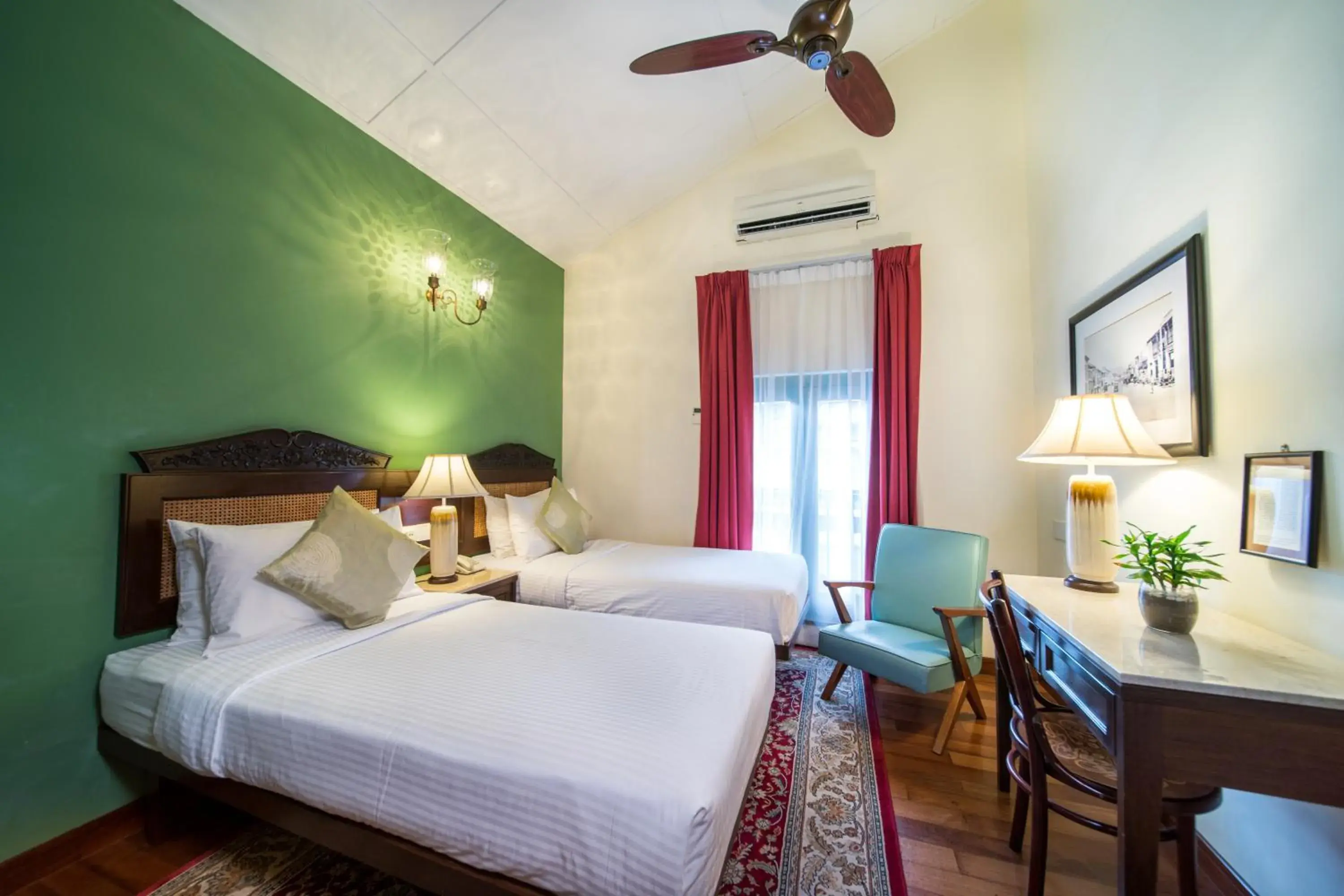 Bedroom, Bed in Yeng Keng Hotel Bedroom, Bed in Yeng Keng Hotel