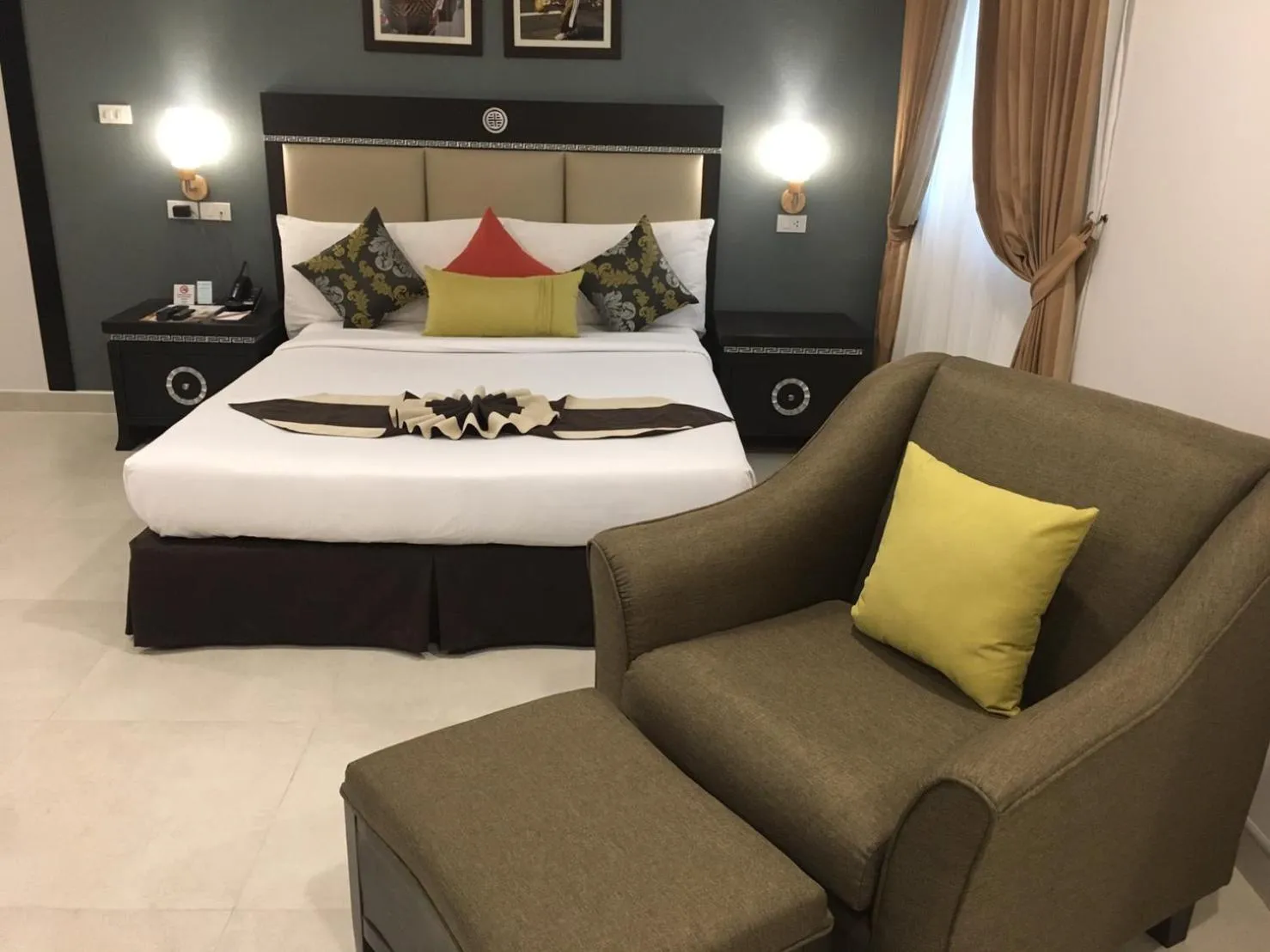 Bed in Club Mahindra Mac Boutique Hotel