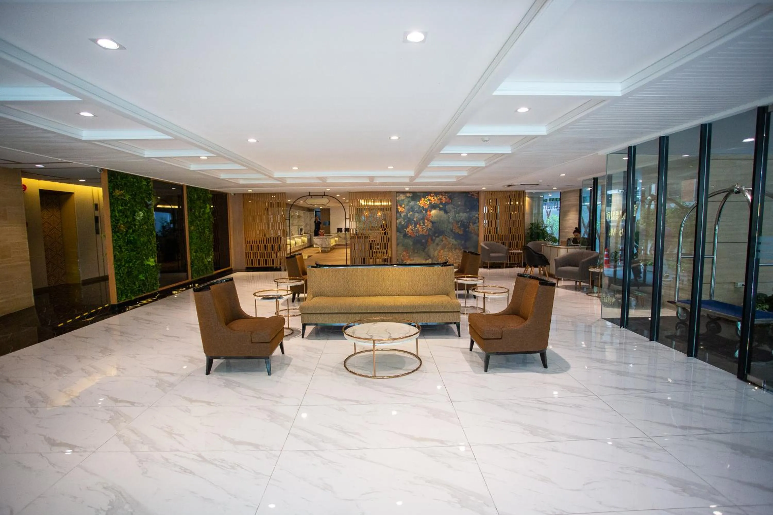 Lobby or reception in Club Mahindra Mac Boutique Hotel