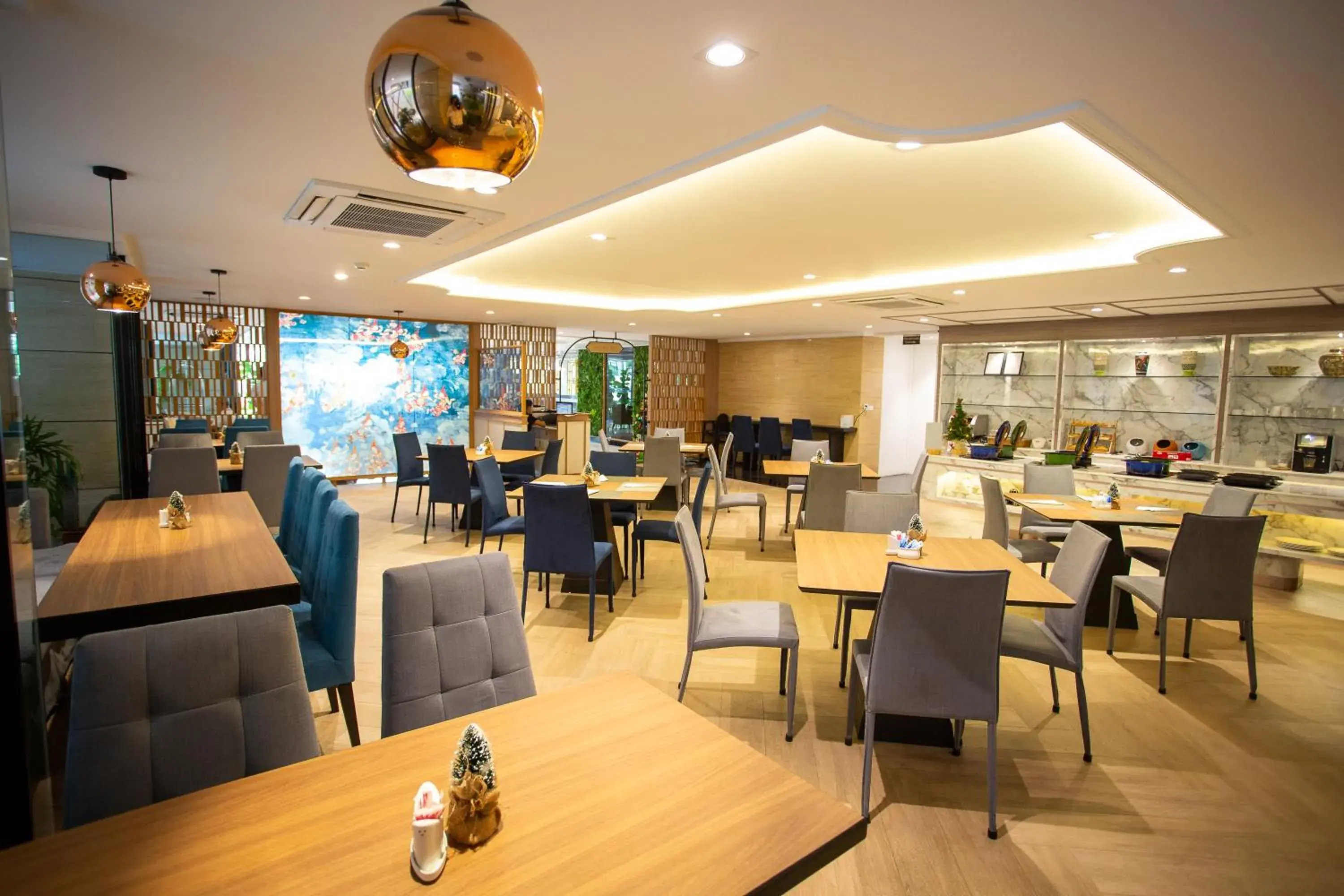 Restaurant/places to eat in Club Mahindra Mac Boutique Hotel Restaurant/places to eat in Club Mahindra Mac Boutique Hotel