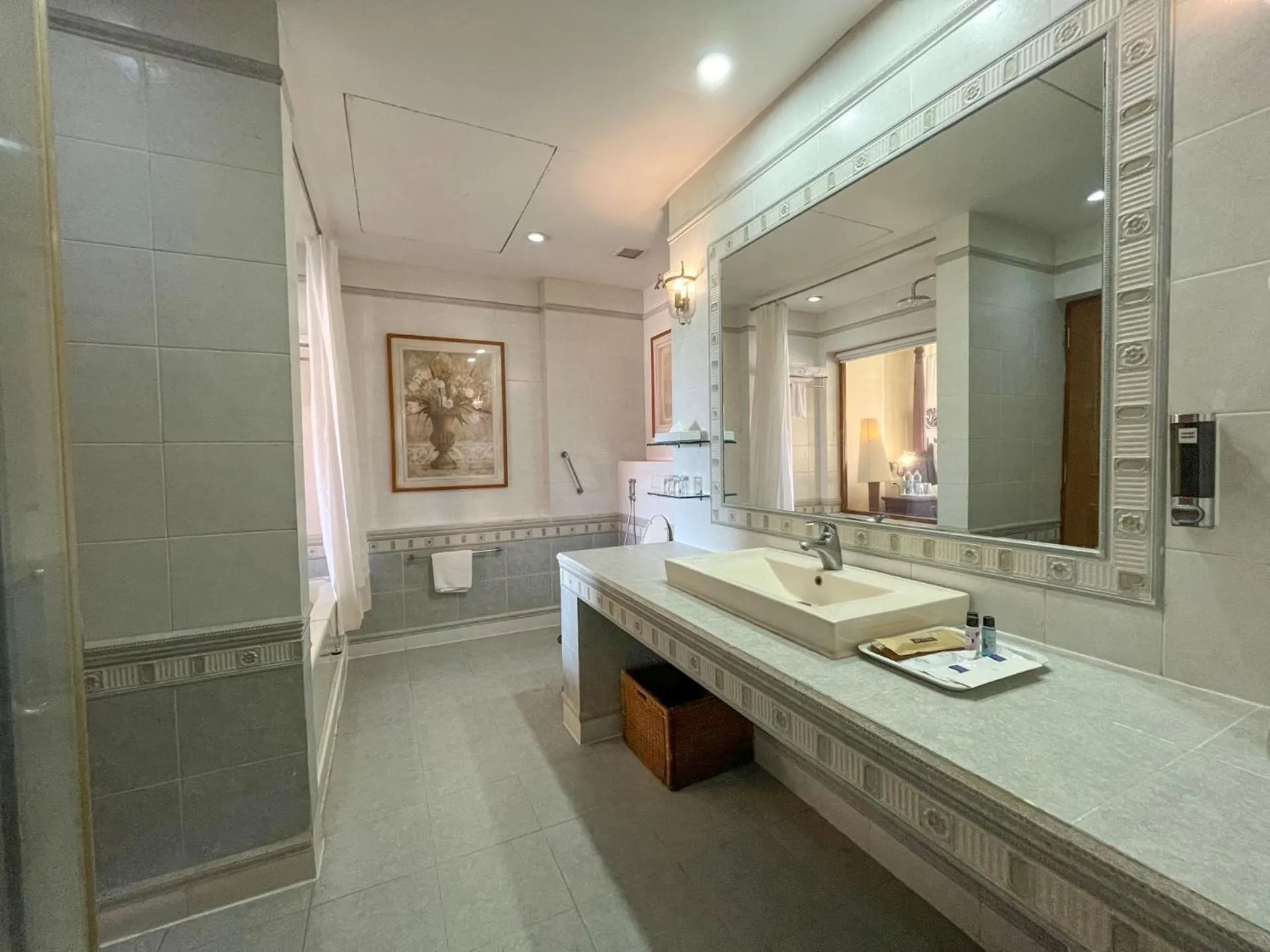 Bathroom in Acron Candolim Regina