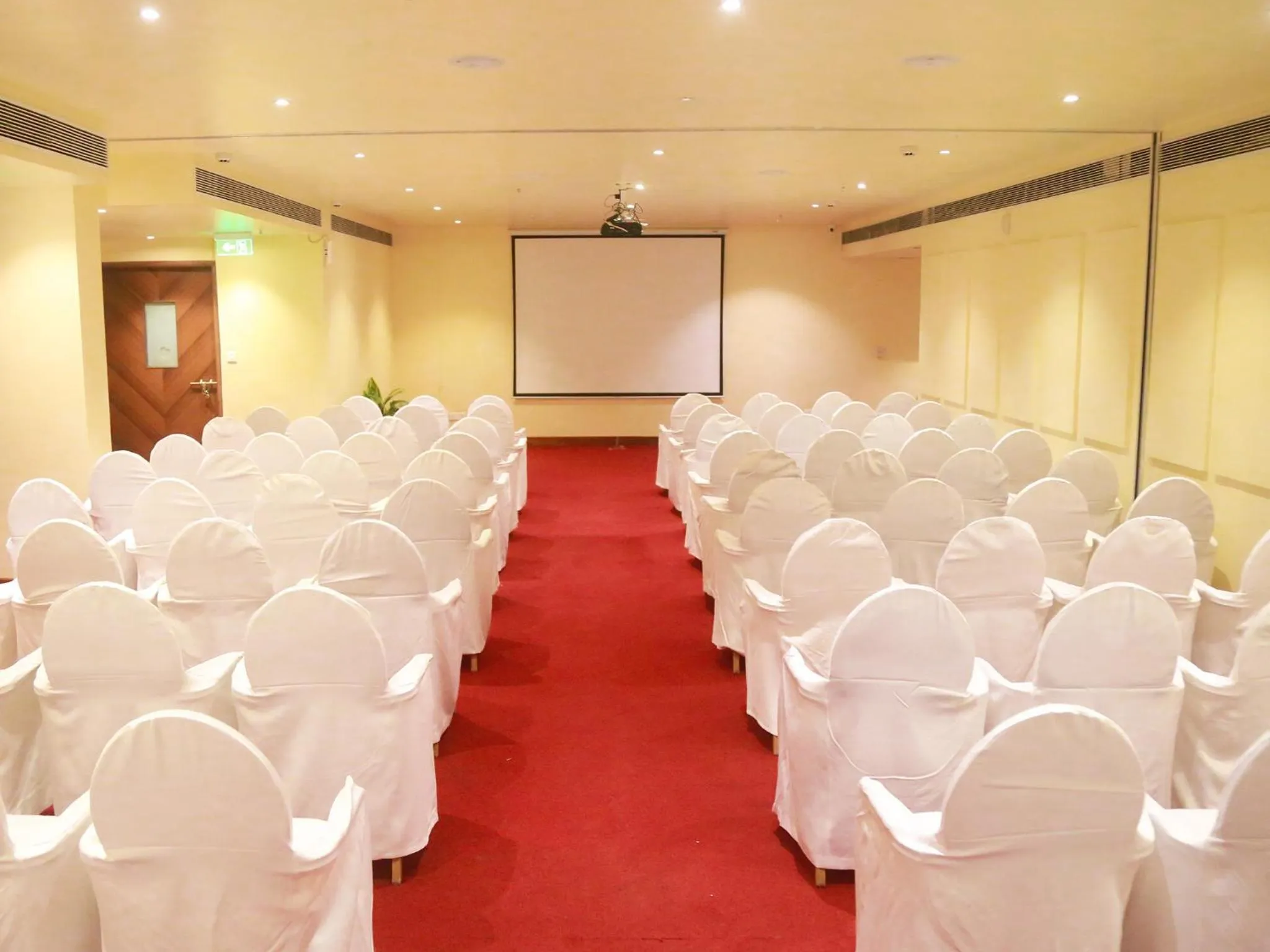 Meeting/conference room in Acron Candolim Regina