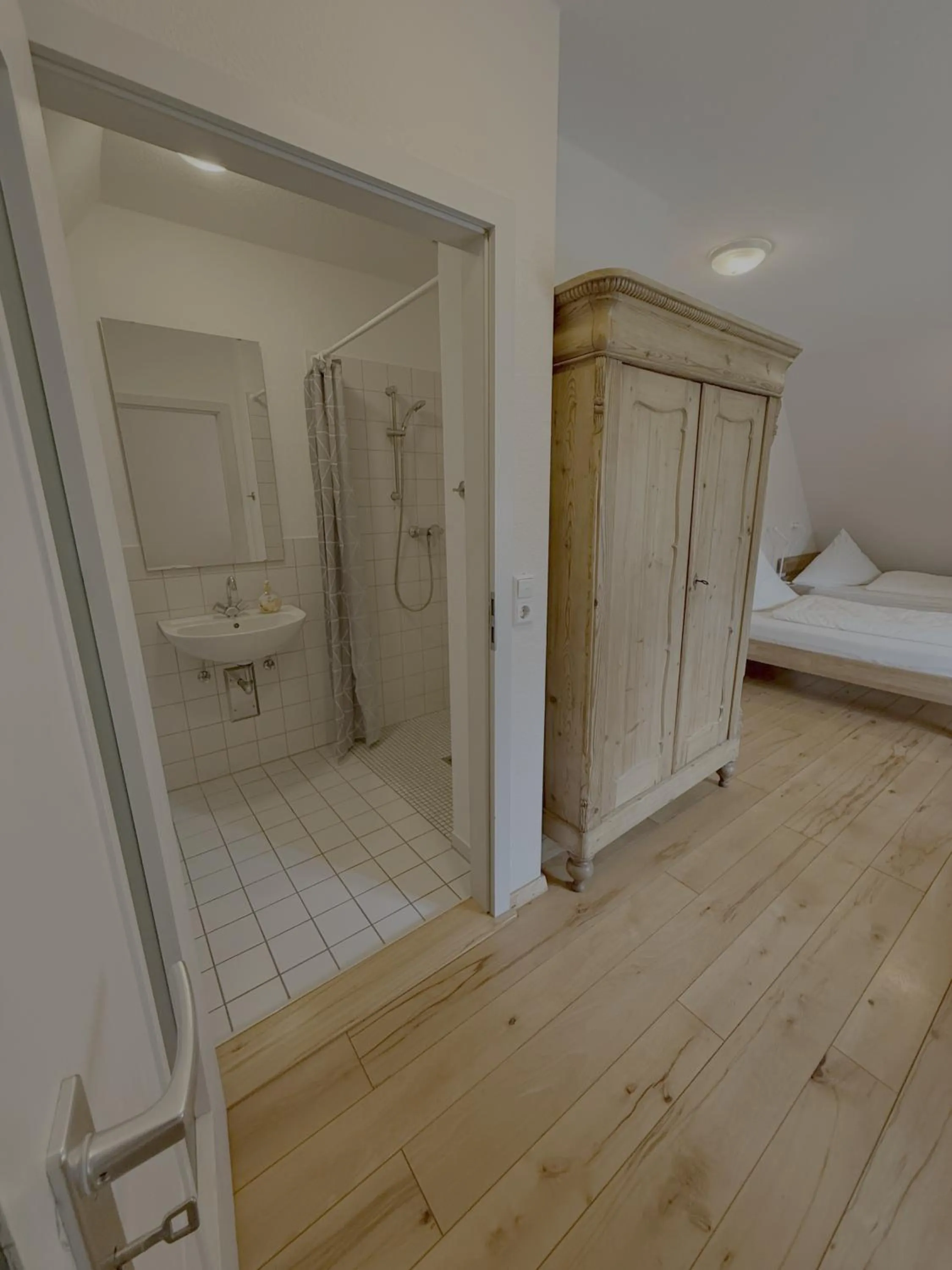 Shower, Bed in Kloster Malgarten