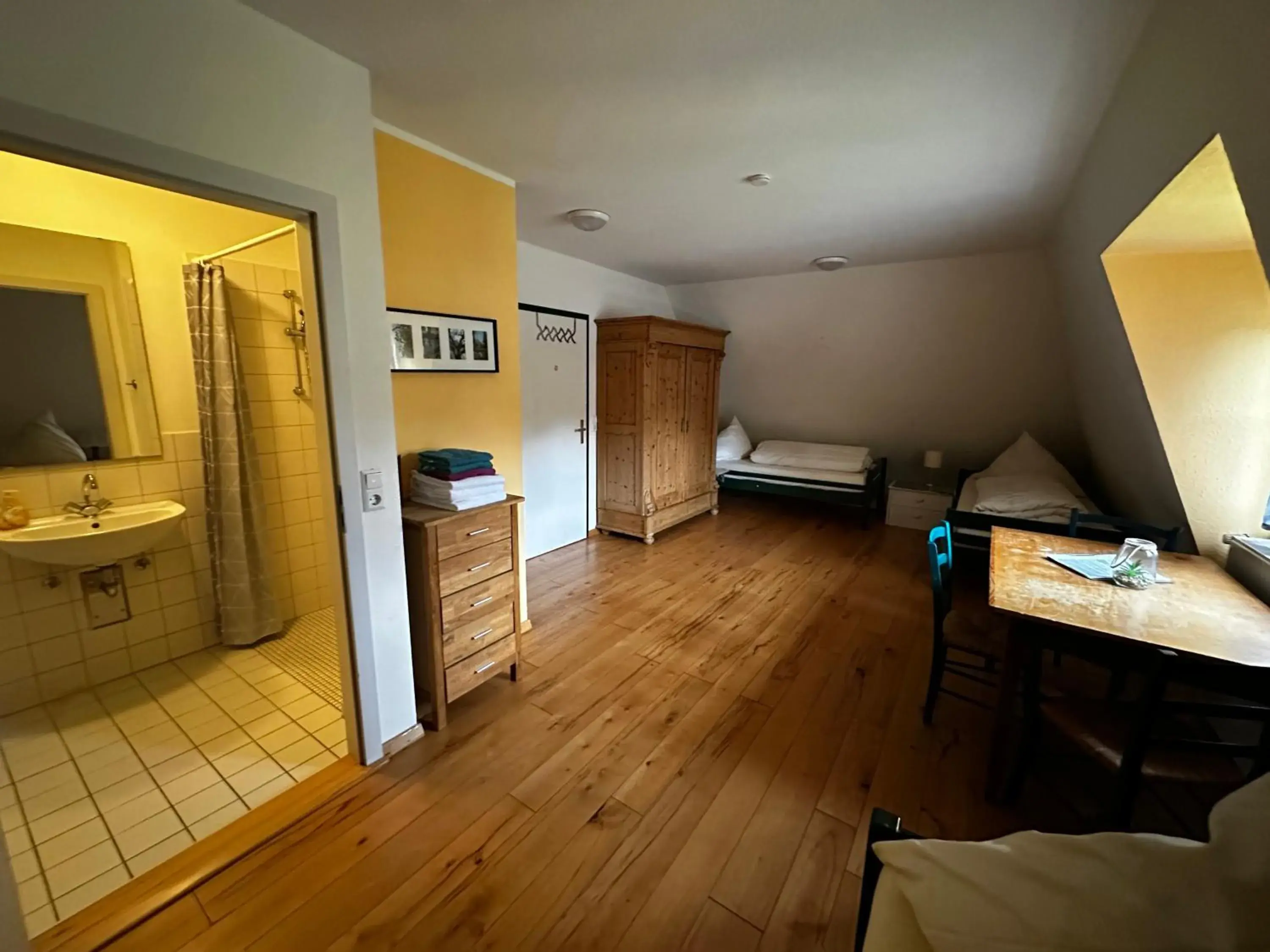 Basic Triple Room - single occupancy in Kloster Malgarten Basic Triple Room - single occupancy in Kloster Malgarten