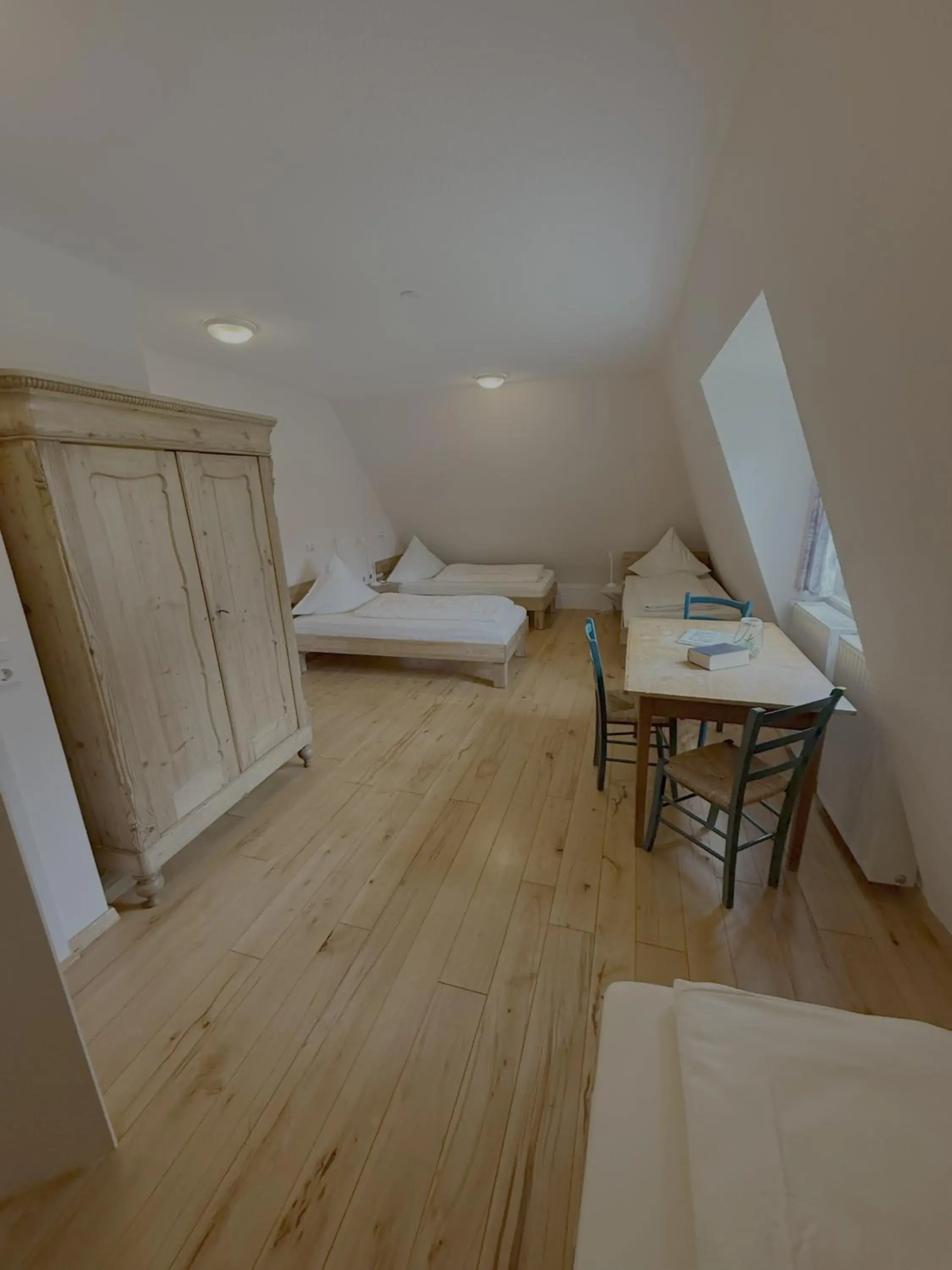 Quadruple Room with Private Bathroom - single occupancy in Kloster Malgarten Quadruple Room with Private Bathroom - single occupancy in Kloster Malgarten