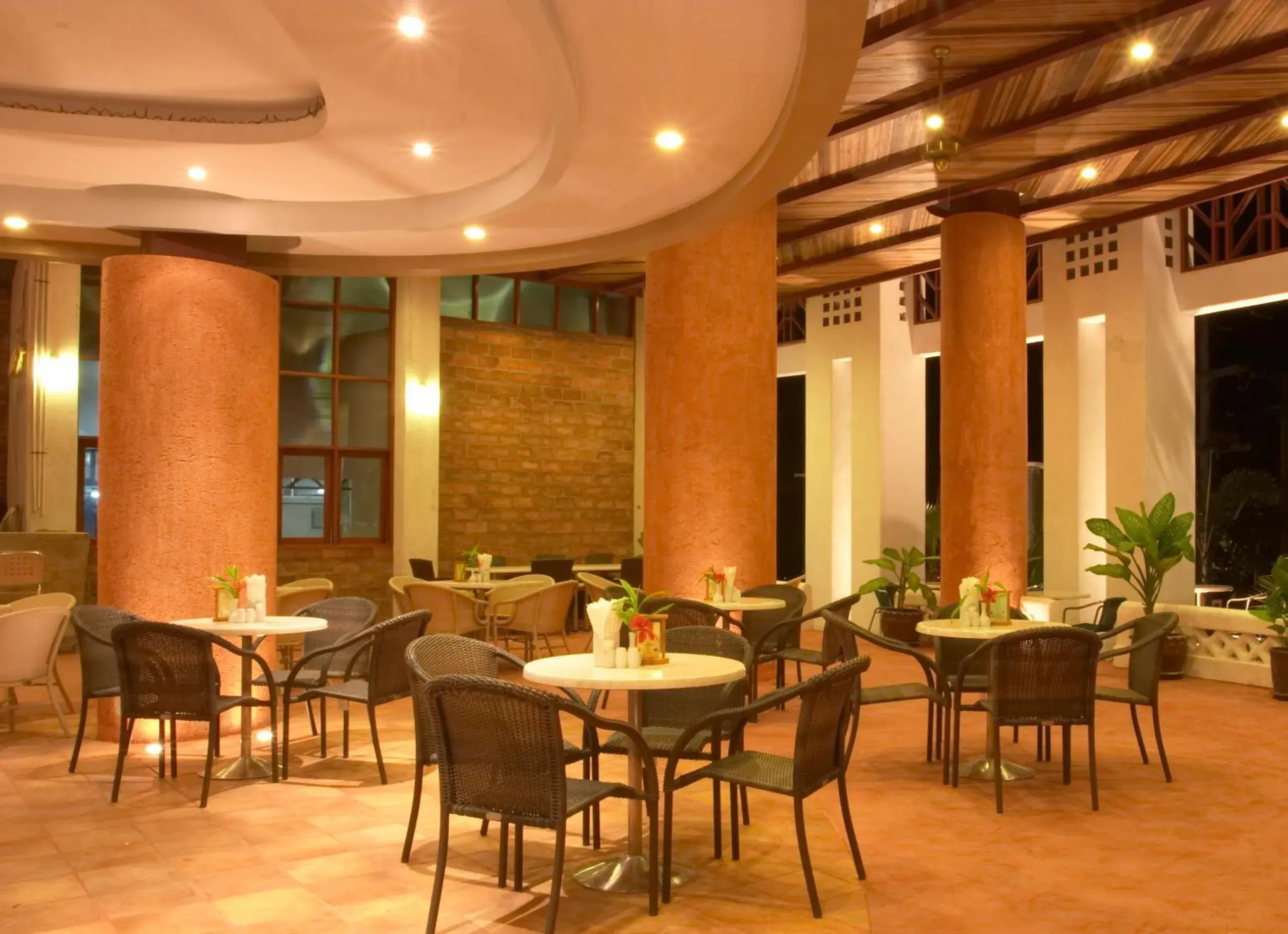 Restaurant/places to eat in Ao Nang Colors Hotel - Aonang Beach Restaurant/places to eat in Ao Nang Colors Hotel - Aonang Beach