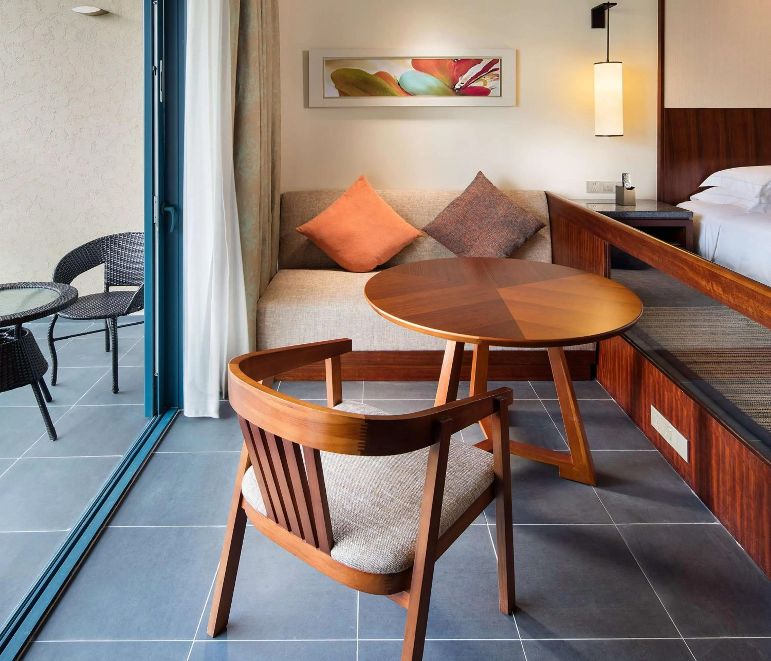 Bed in Hilton Sanya Yalong Bay Resort & Spa