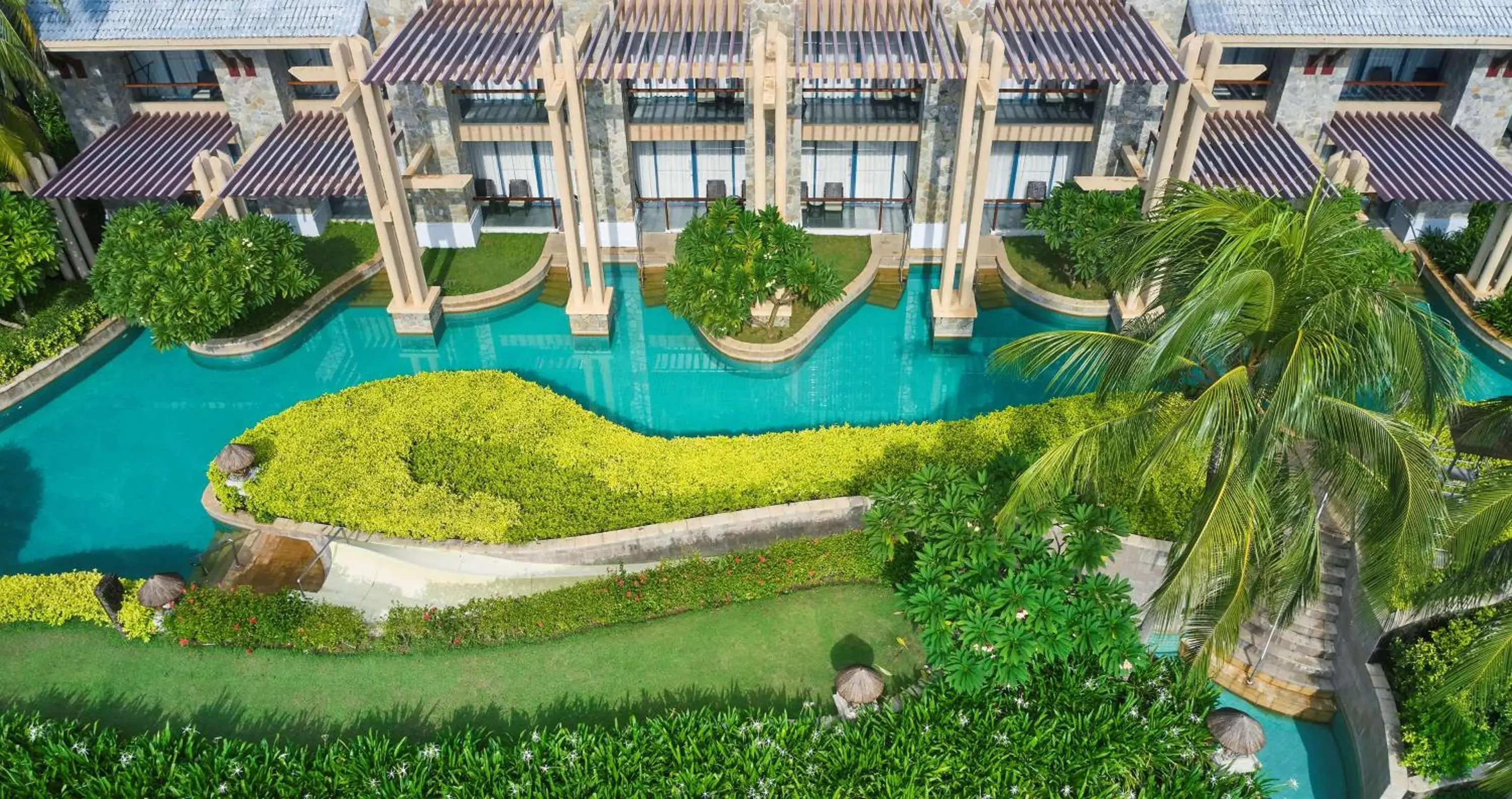 Property building in Hilton Sanya Yalong Bay Resort & Spa Property building in Hilton Sanya Yalong Bay Resort & Spa