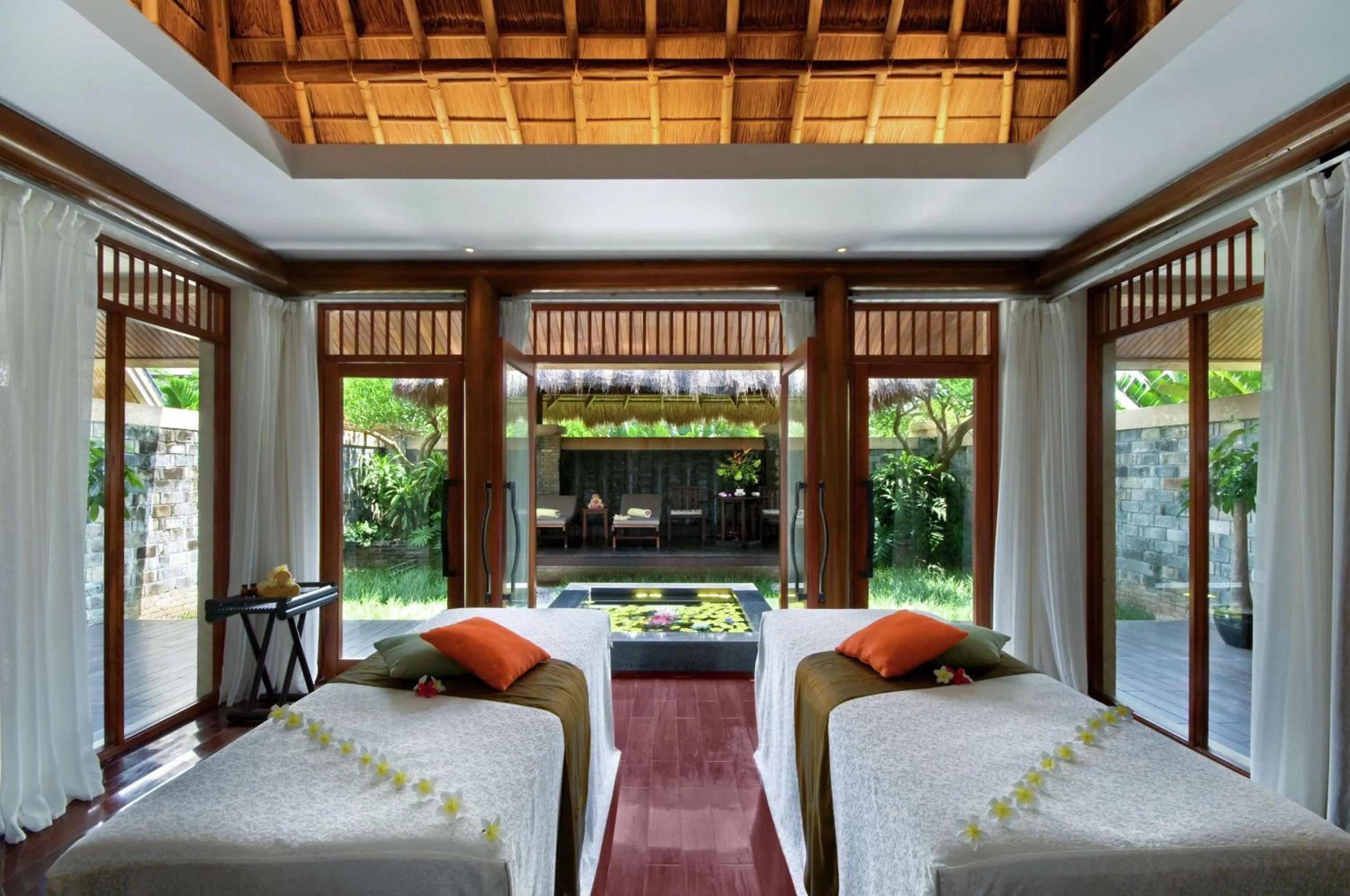 Spa and wellness centre/facilities, Bed in Hilton Sanya Yalong Bay Resort & Spa