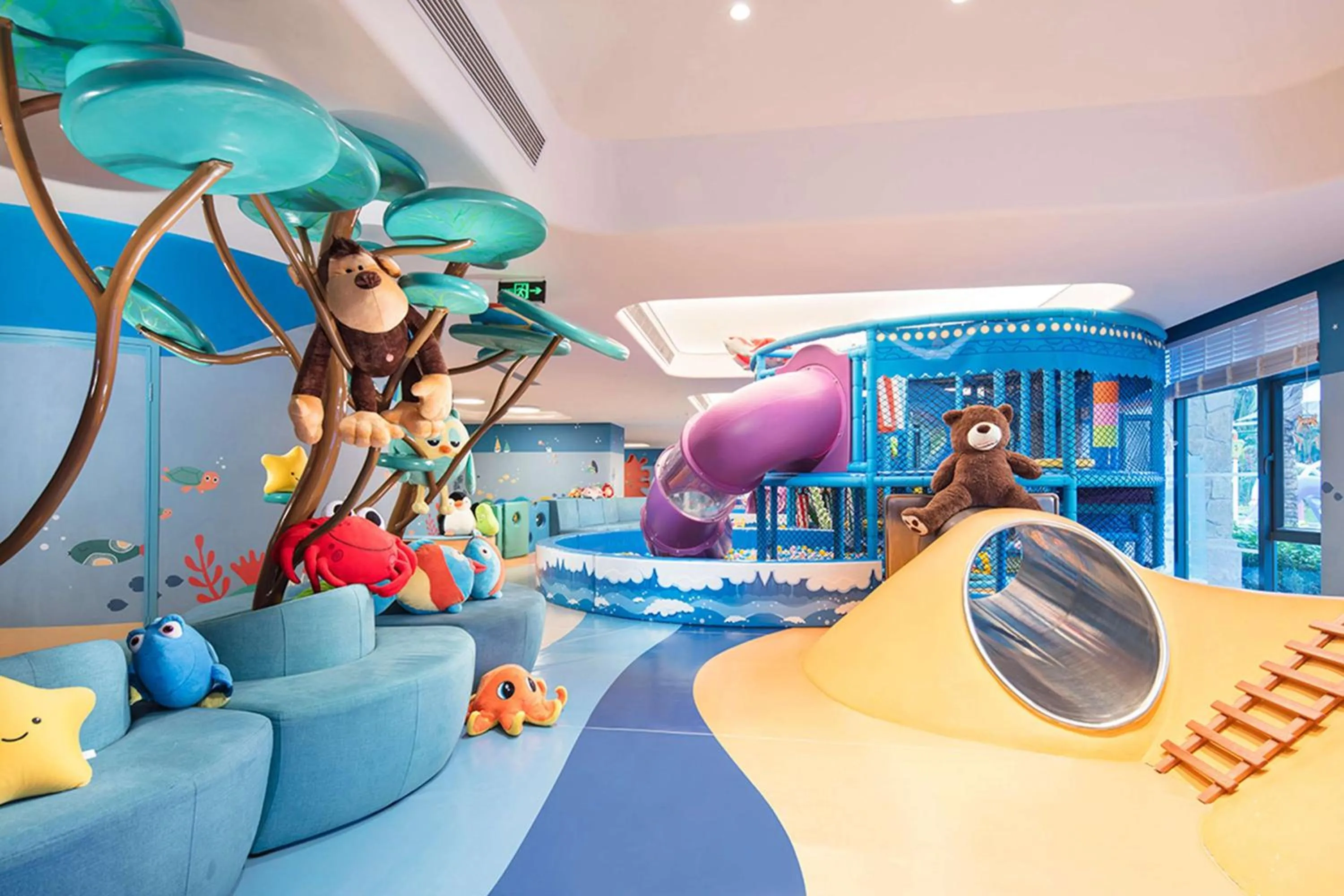 Photo of the whole room in Hilton Sanya Yalong Bay Resort & Spa