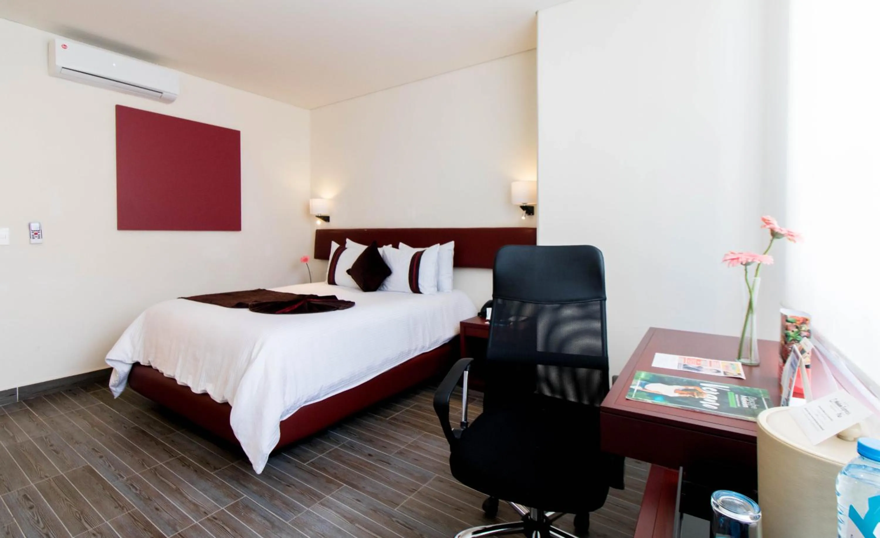 Photo of the whole room in Mision Puebla Angelopolis