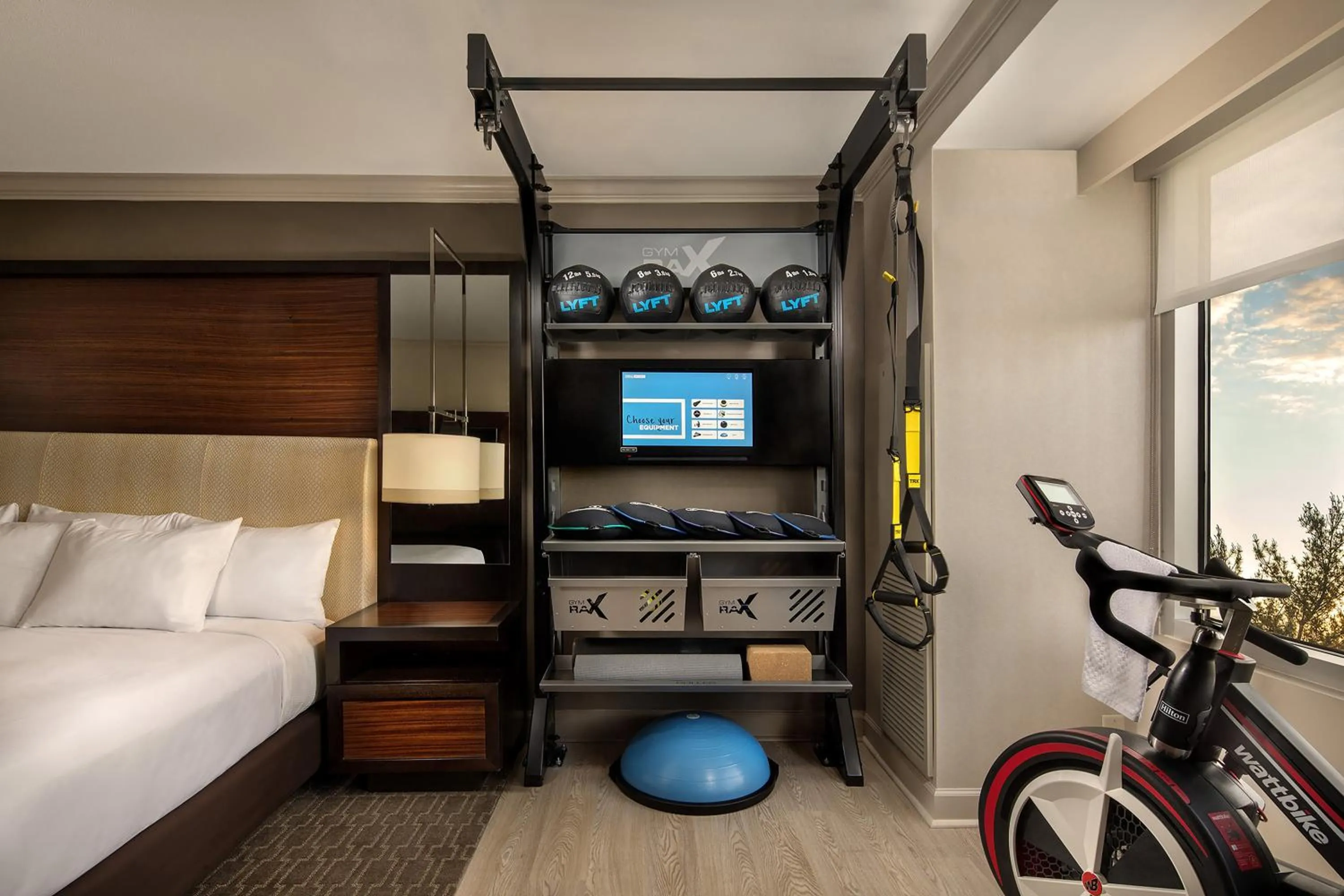 Bed in Hilton Shanghai Hongqiao