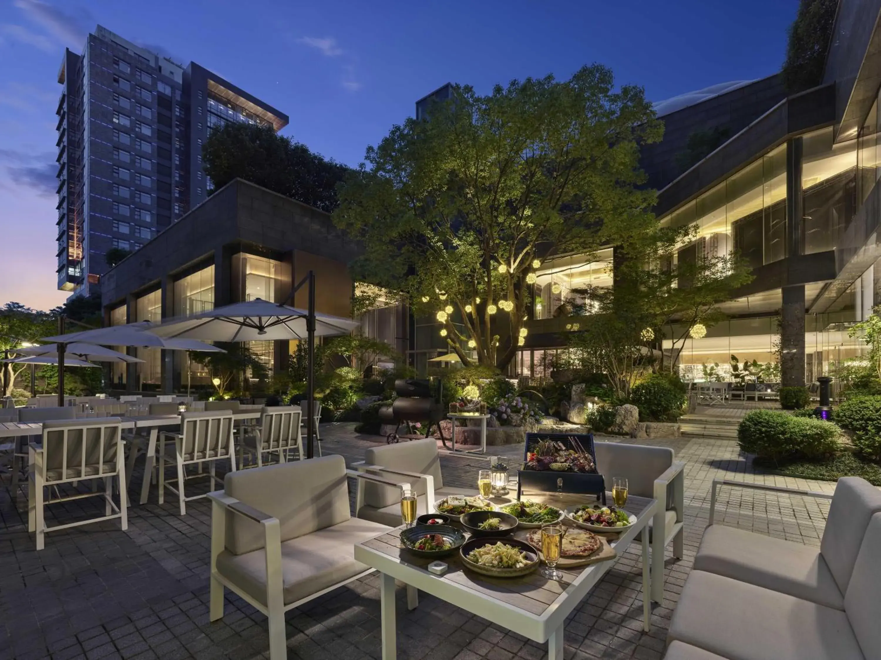 Restaurant/places to eat in Hilton Shanghai Hongqiao Restaurant/places to eat in Hilton Shanghai Hongqiao