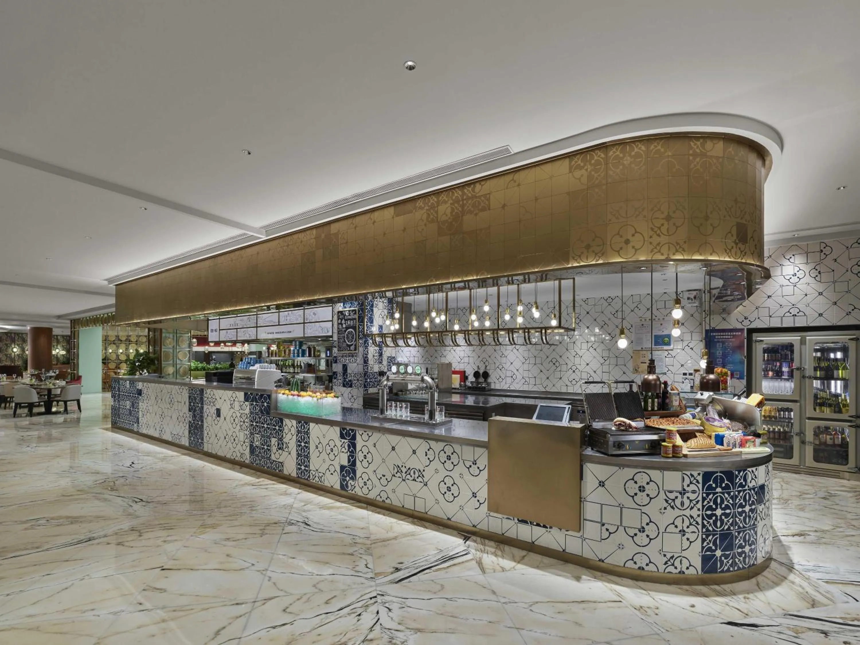 Restaurant/places to eat in Hilton Shanghai Hongqiao