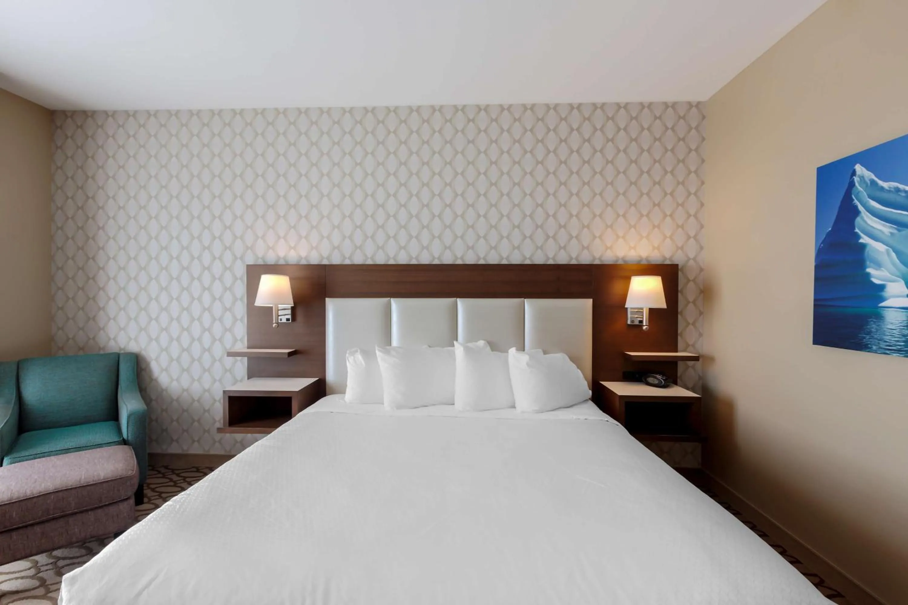 Bedroom, Bed in Best Western Plus St. John's Airport Hotel and Suites