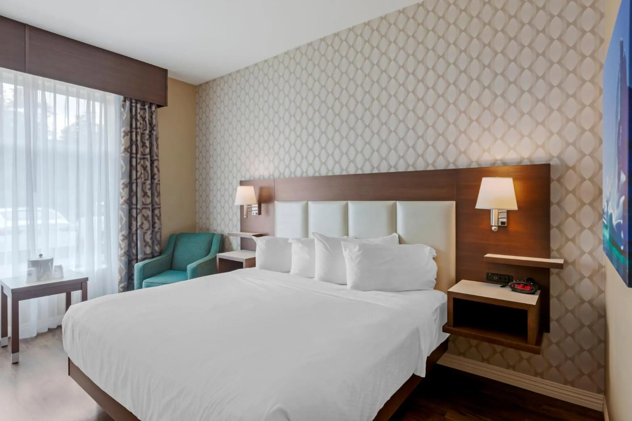 Bedroom, Bed in Best Western Plus St. John's Airport Hotel and Suites