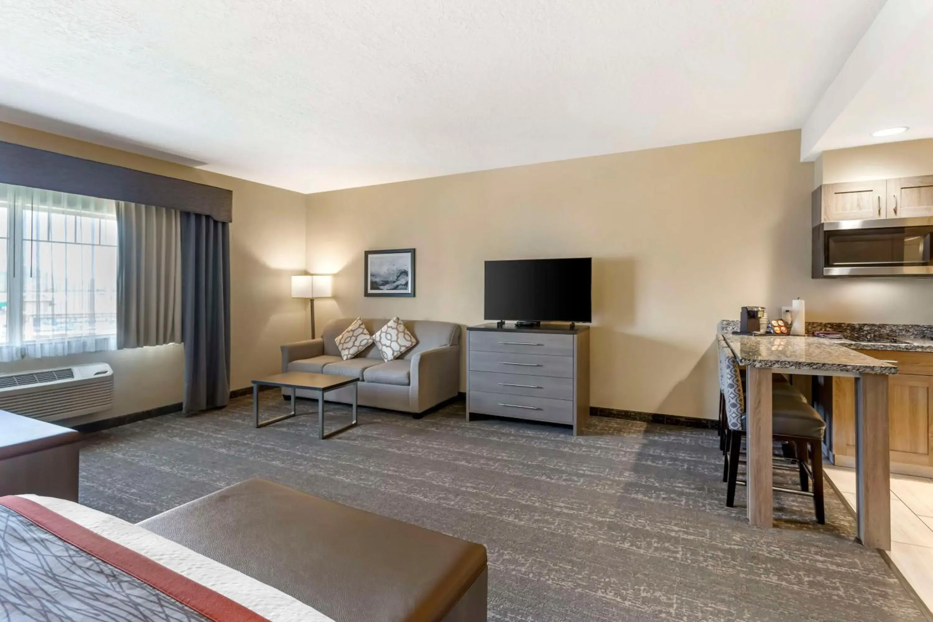 Bedroom, Bed in Best Western Plus Heber Valley Hotel Bedroom, Bed in Best Western Plus Heber Valley Hotel