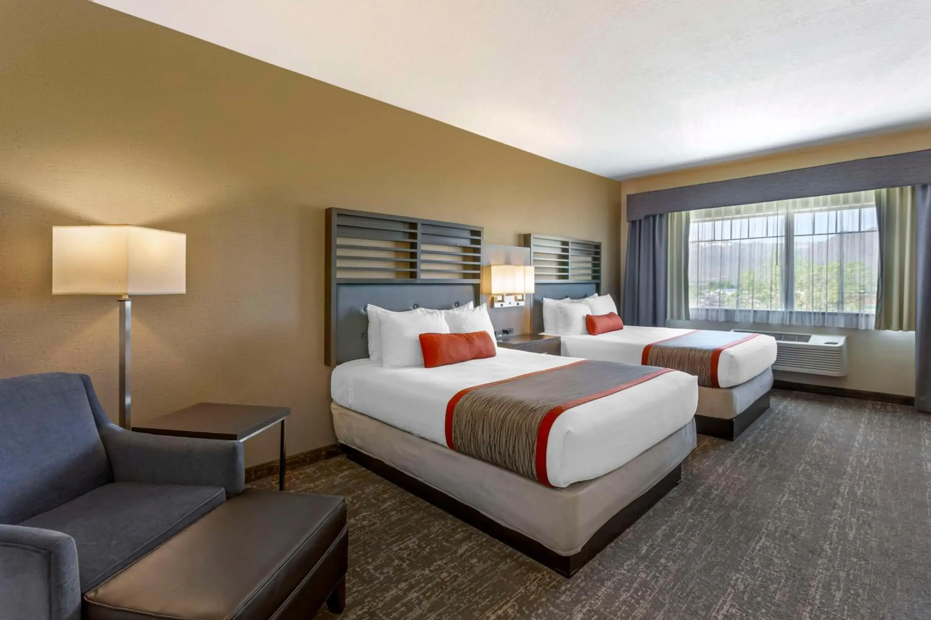 Bedroom, Bed in Best Western Plus Heber Valley Hotel Bedroom, Bed in Best Western Plus Heber Valley Hotel