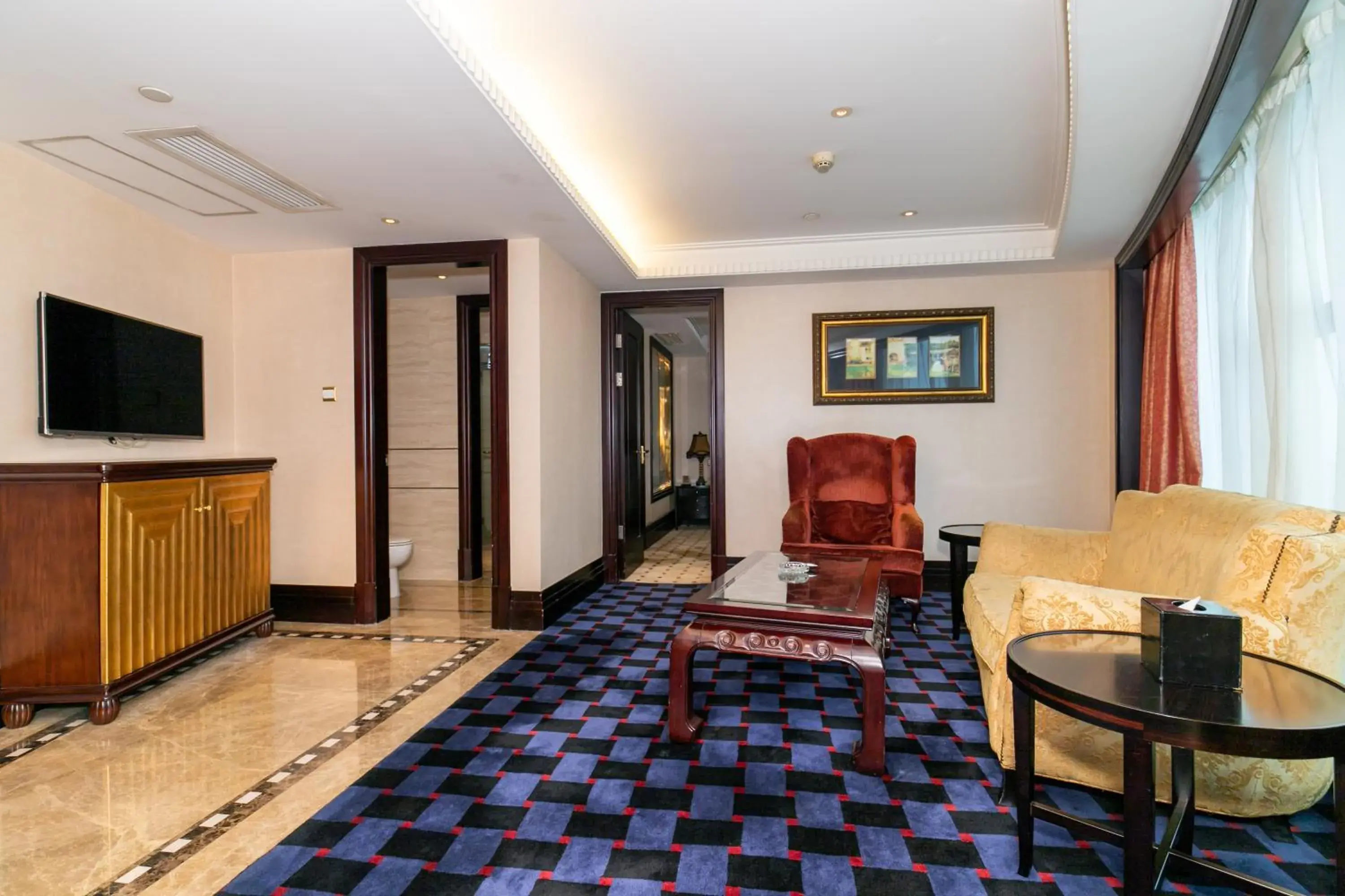 Living room in Royal Mediterranean Hotel Living room in Royal Mediterranean Hotel