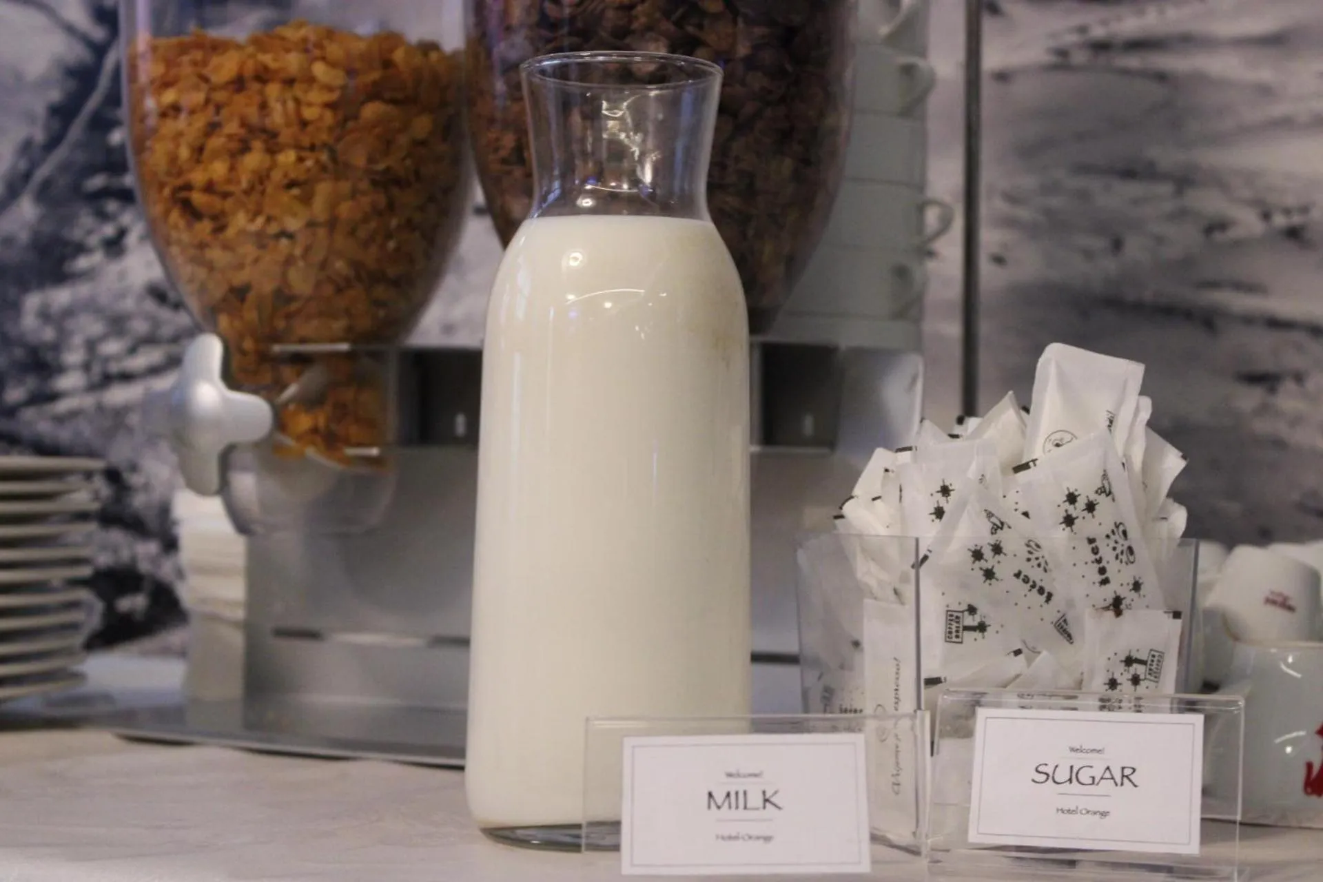 Breakfast in Orange Hotel