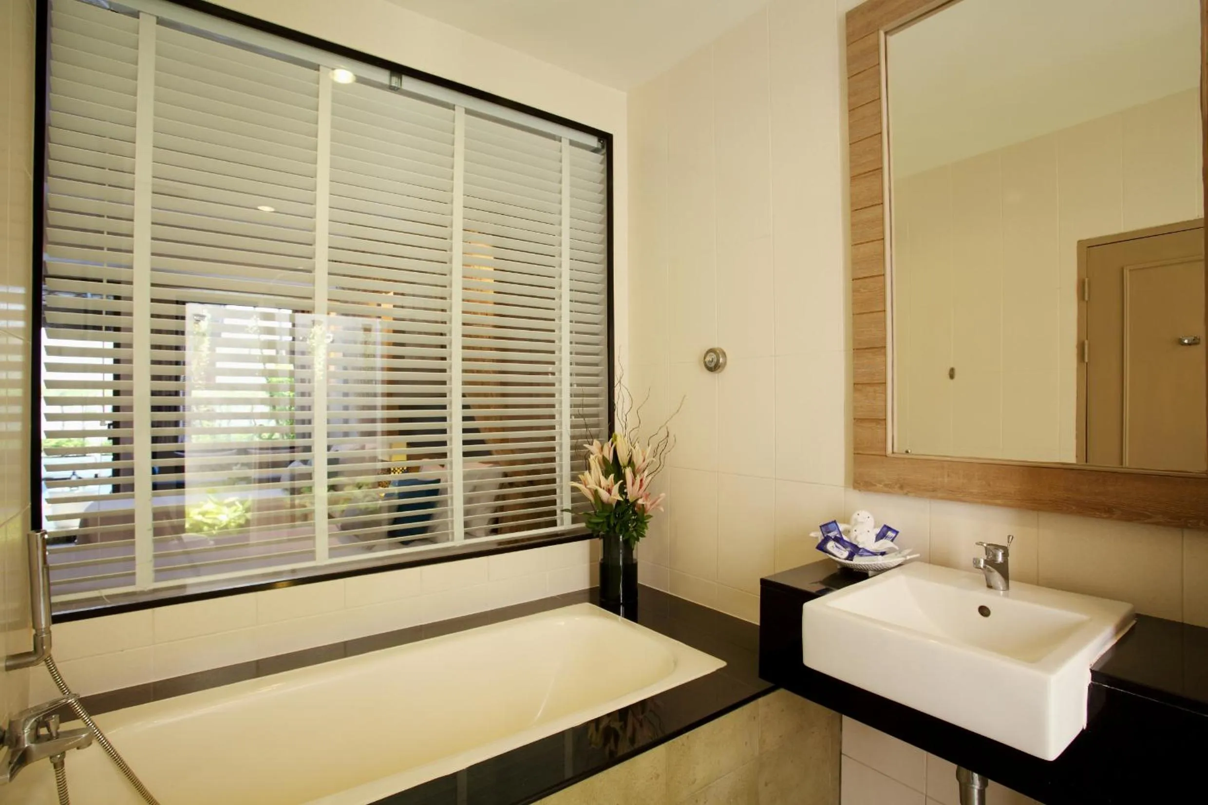 Bathroom, Bed in Access Resort & Villas - SHA Plus