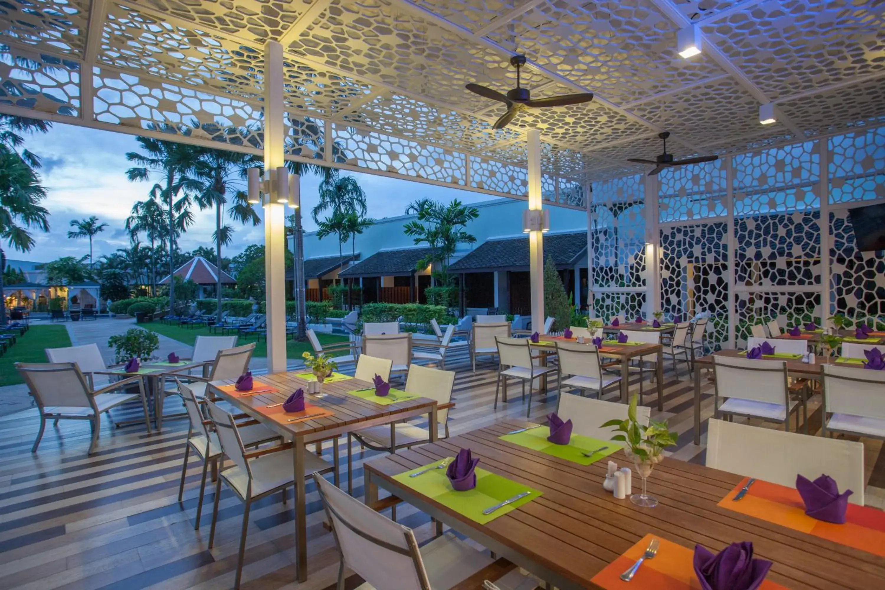 Lounge or bar in Access Resort & Villas - SHA Plus Lounge or bar in Access Resort & Villas - SHA Plus