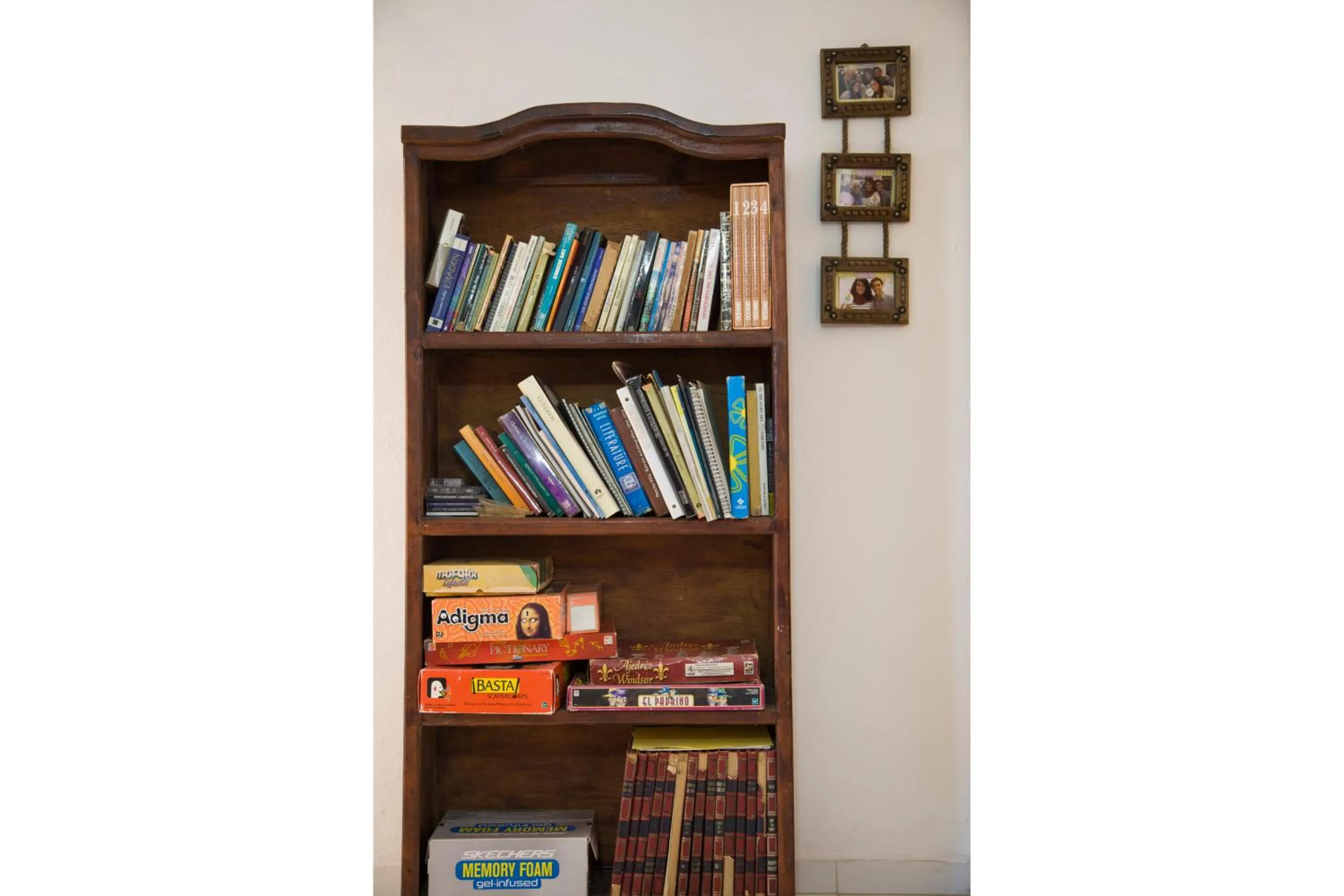 Library in Casa Nona Azul