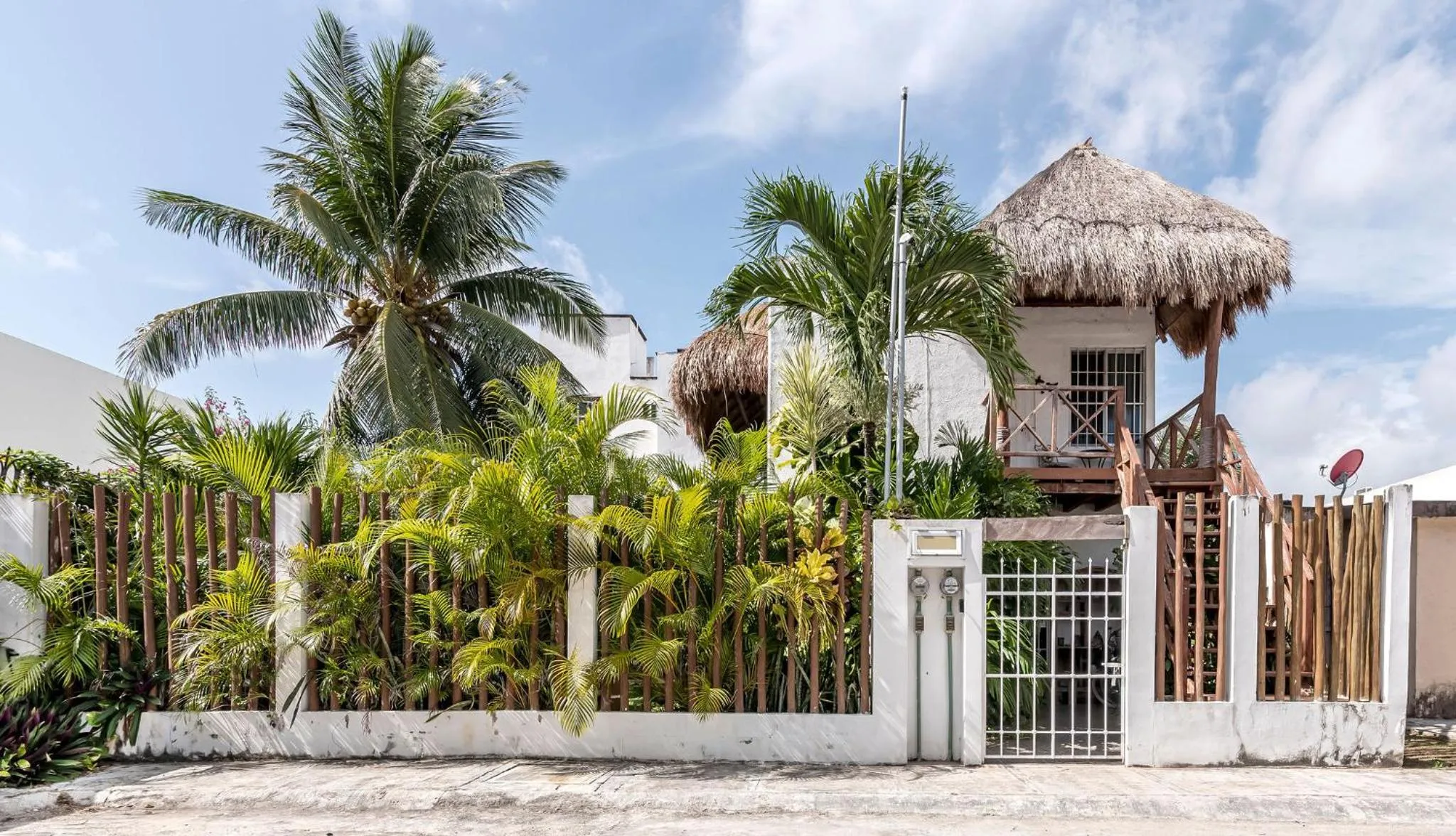 Property building in Casa Nona Azul