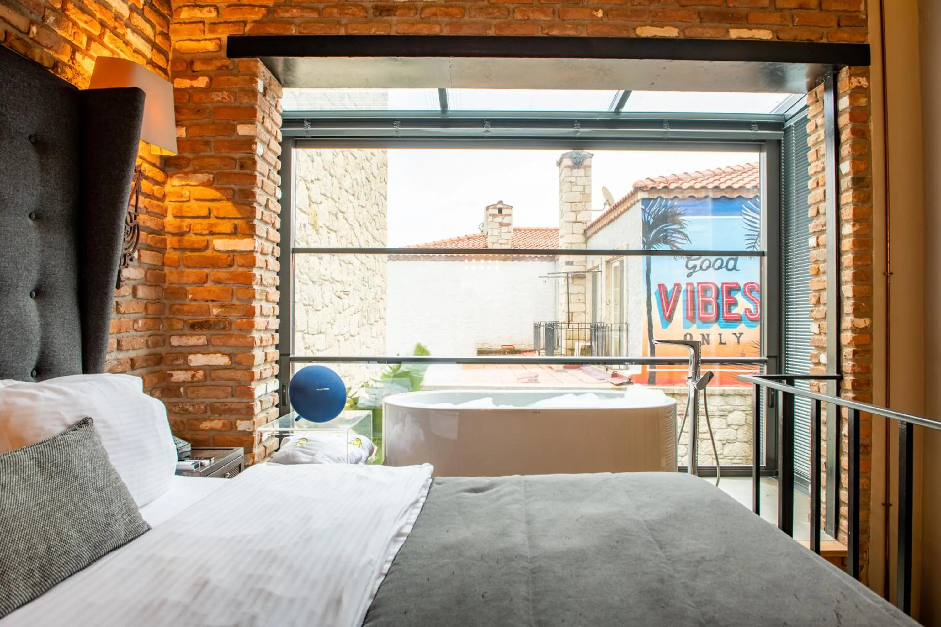 Hot Tub in Hotel Pop Alaçatı