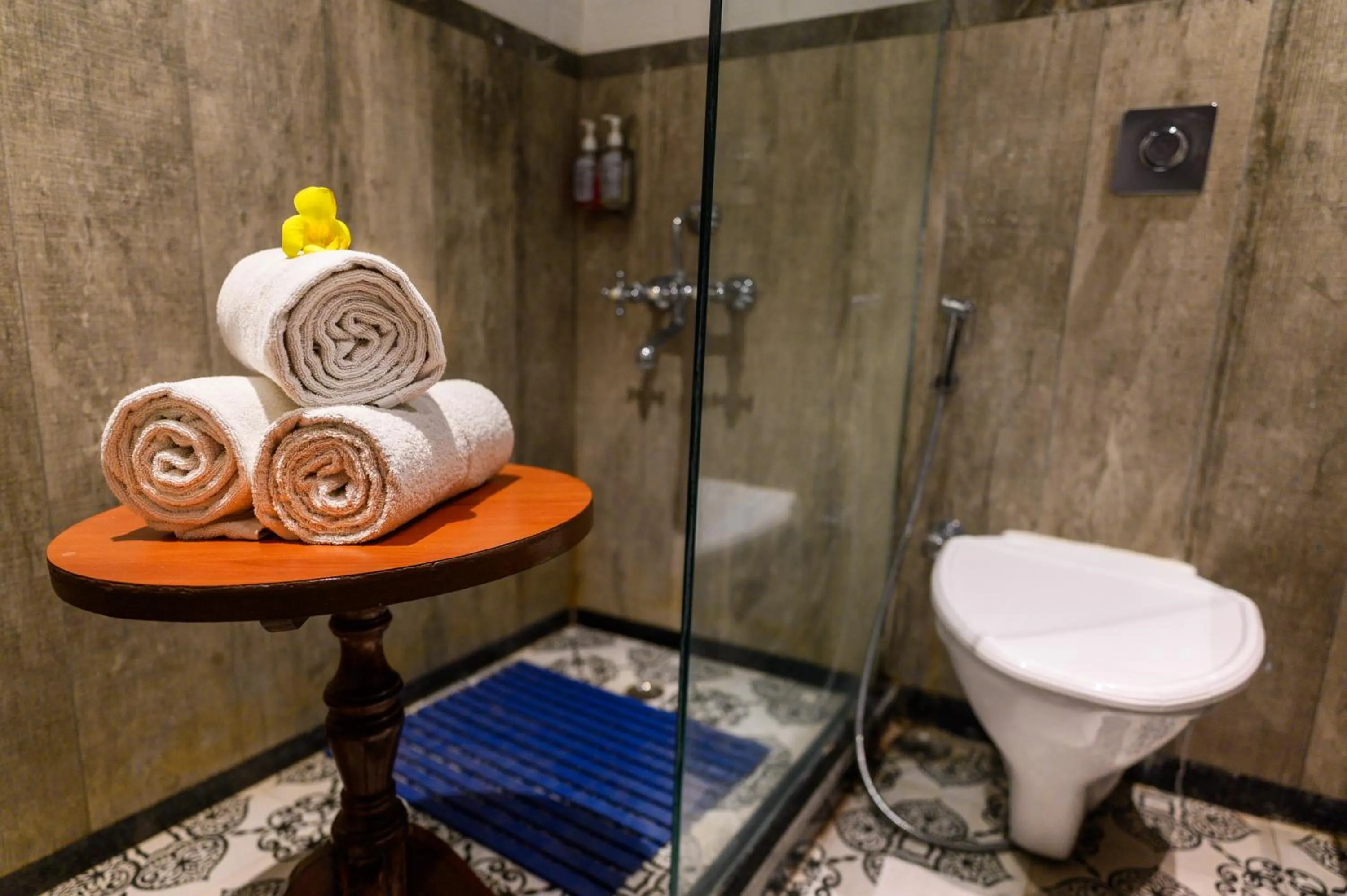 Bathroom in Polo Floatel Kolkata