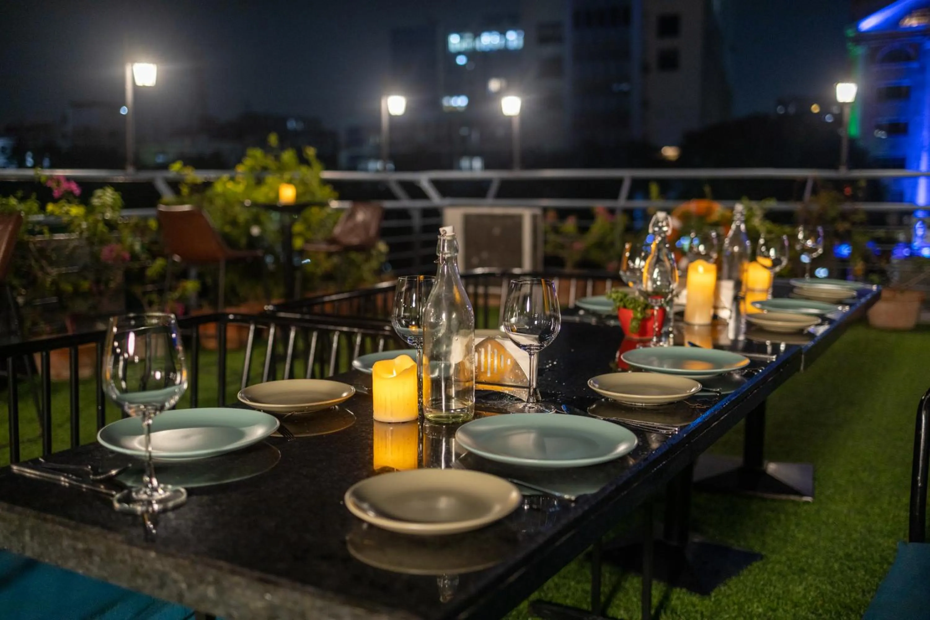 Restaurant/places to eat in Polo Floatel Kolkata