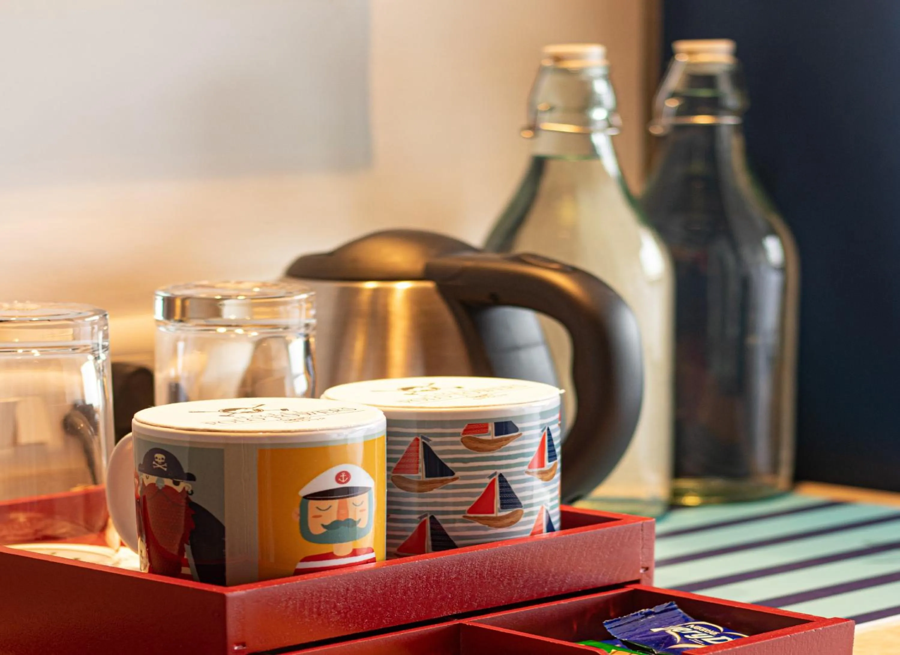 Coffee/tea facilities in Polo Floatel Kolkata