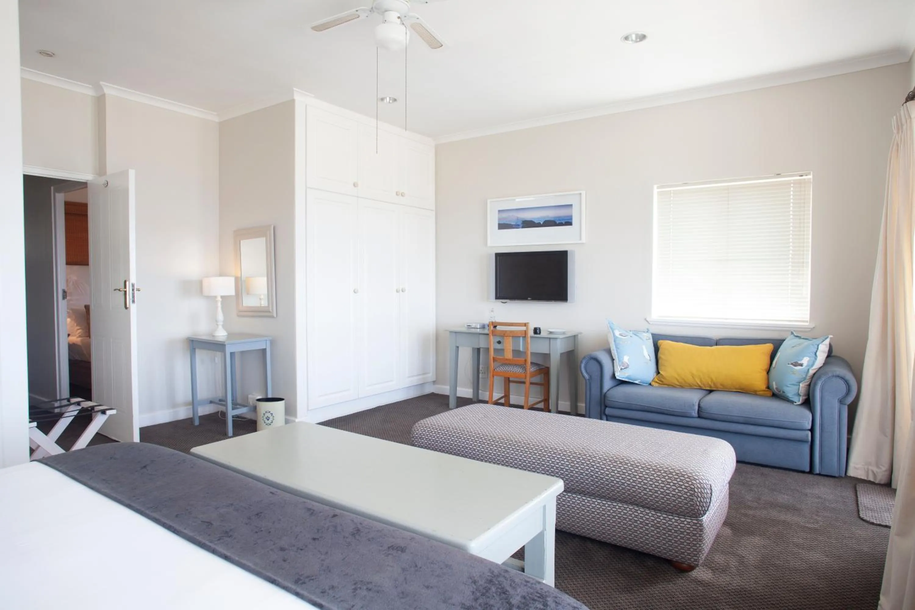 Photo of the whole room, Bed in The Grosvenor Guest House & Self Catering