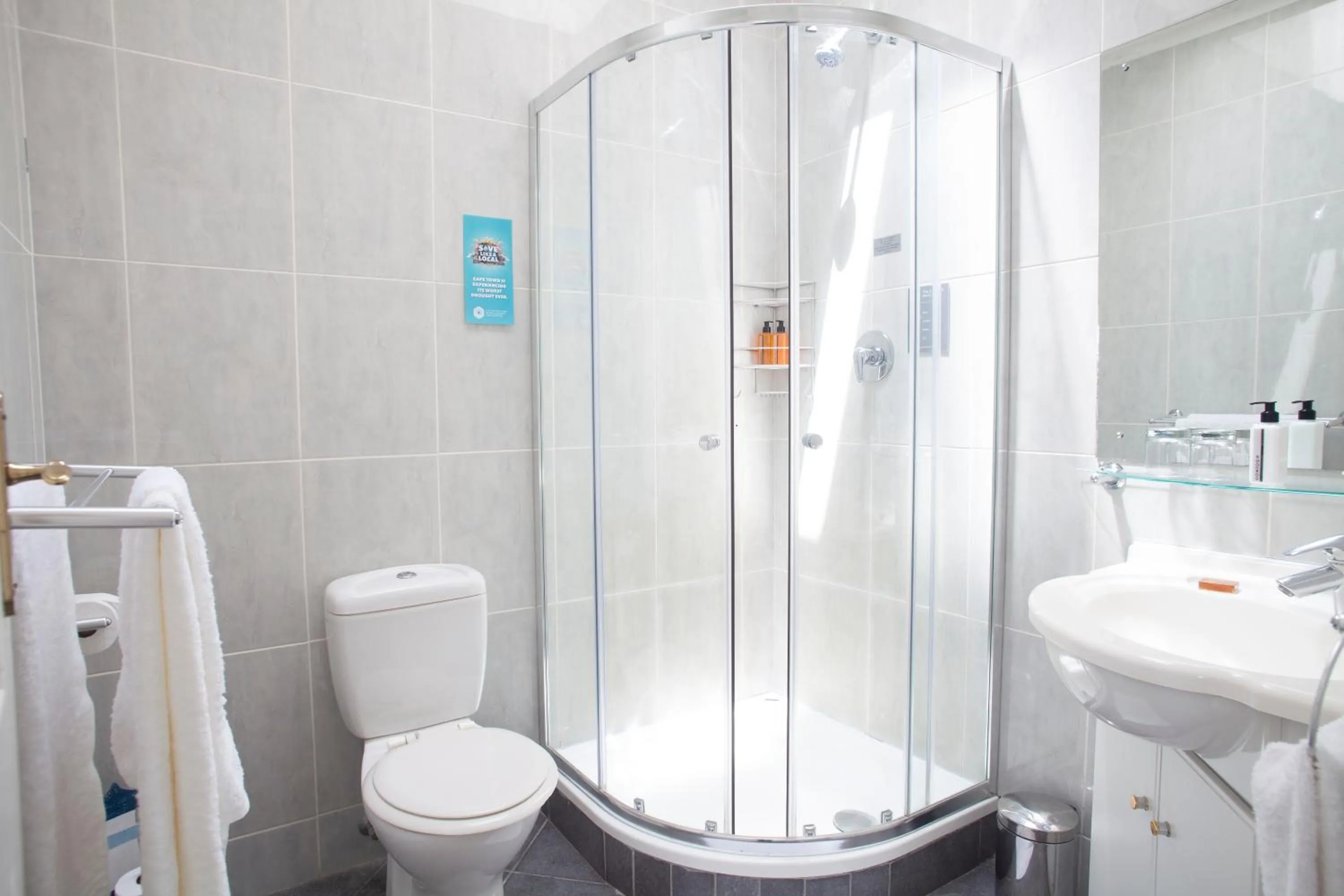 Shower in The Grosvenor Guest House & Self Catering
