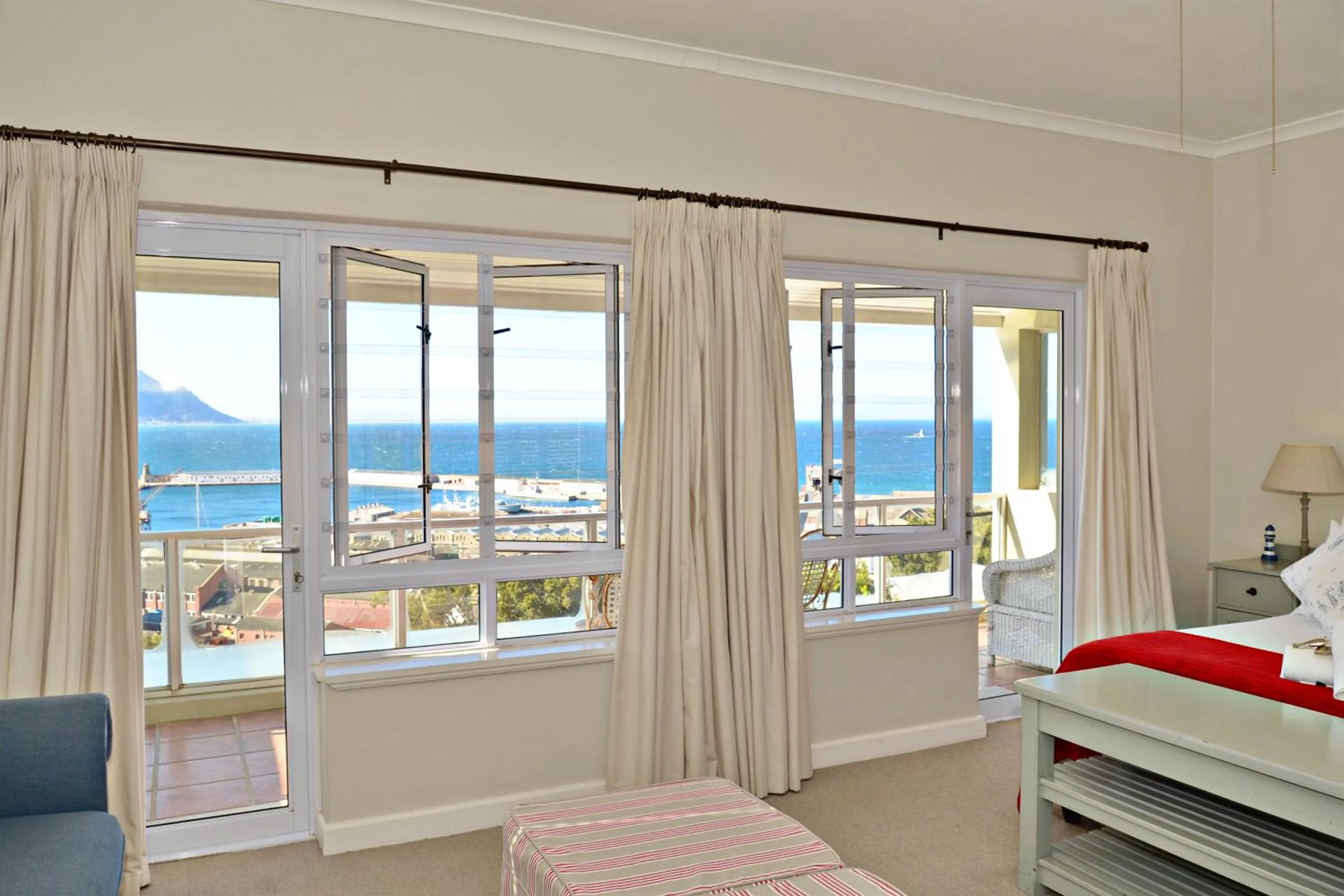 Bed in The Grosvenor Guest House & Self Catering