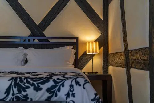 Le B. Suites, Chambres & Restaurant