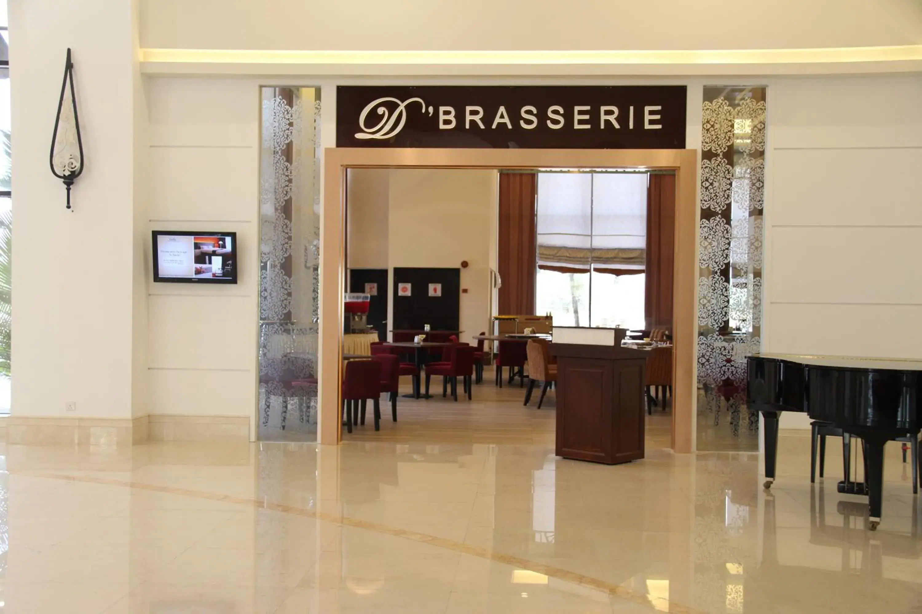 Restaurant/places to eat in Grand Riverview Hotel Restaurant/places to eat in Grand Riverview Hotel