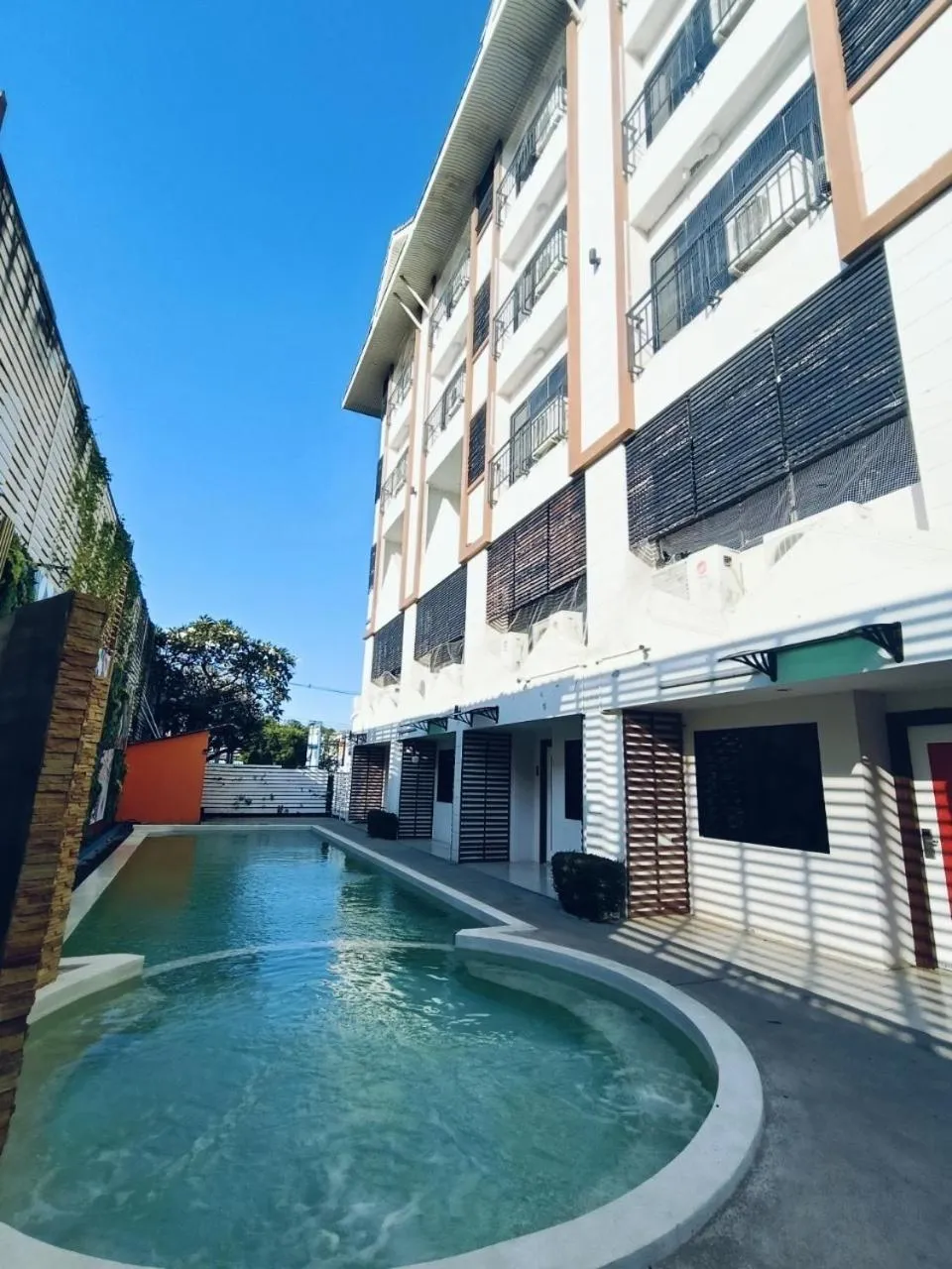 Swimming pool in Ayara Grand Palace Hotel