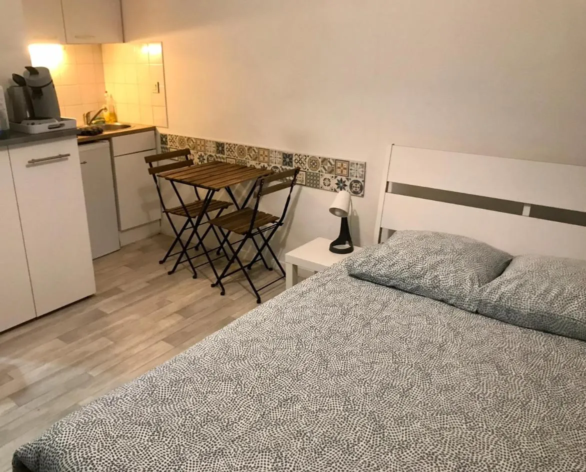 Bed in Le Pacific Lille Euralille