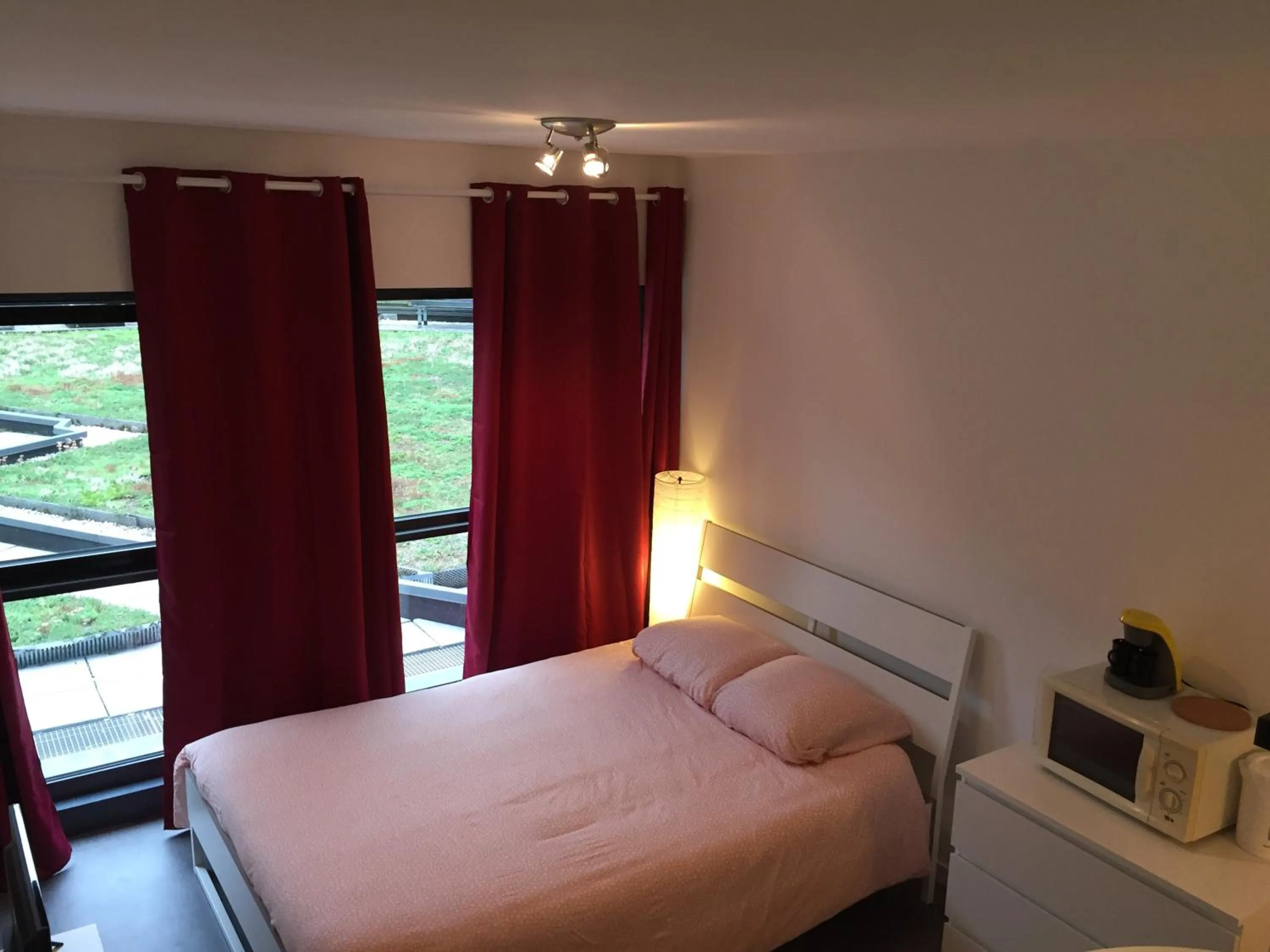 Bed in Le Pacific Lille Euralille