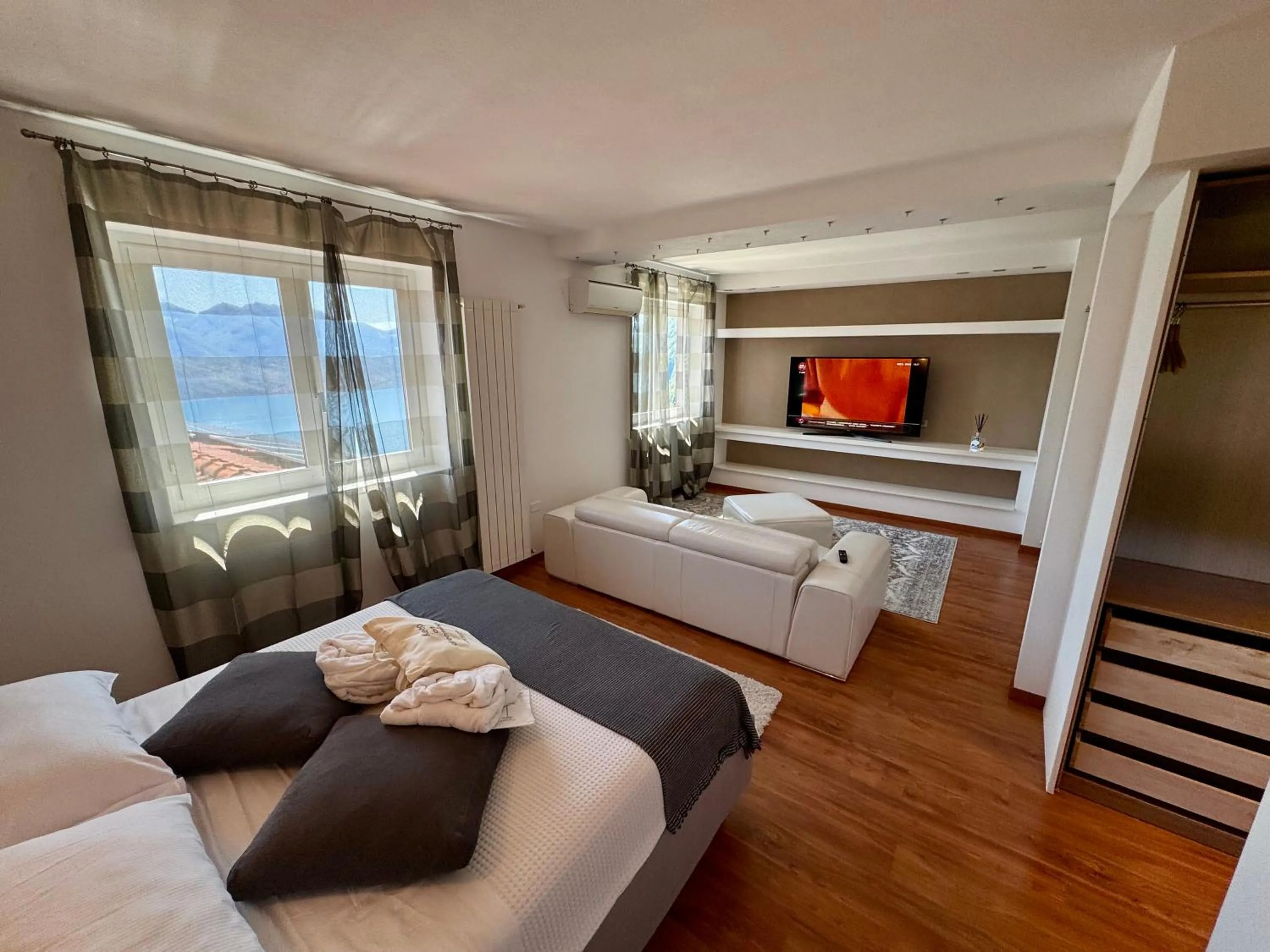 Living room, Bed in Esprit D'Hotel Panoramico