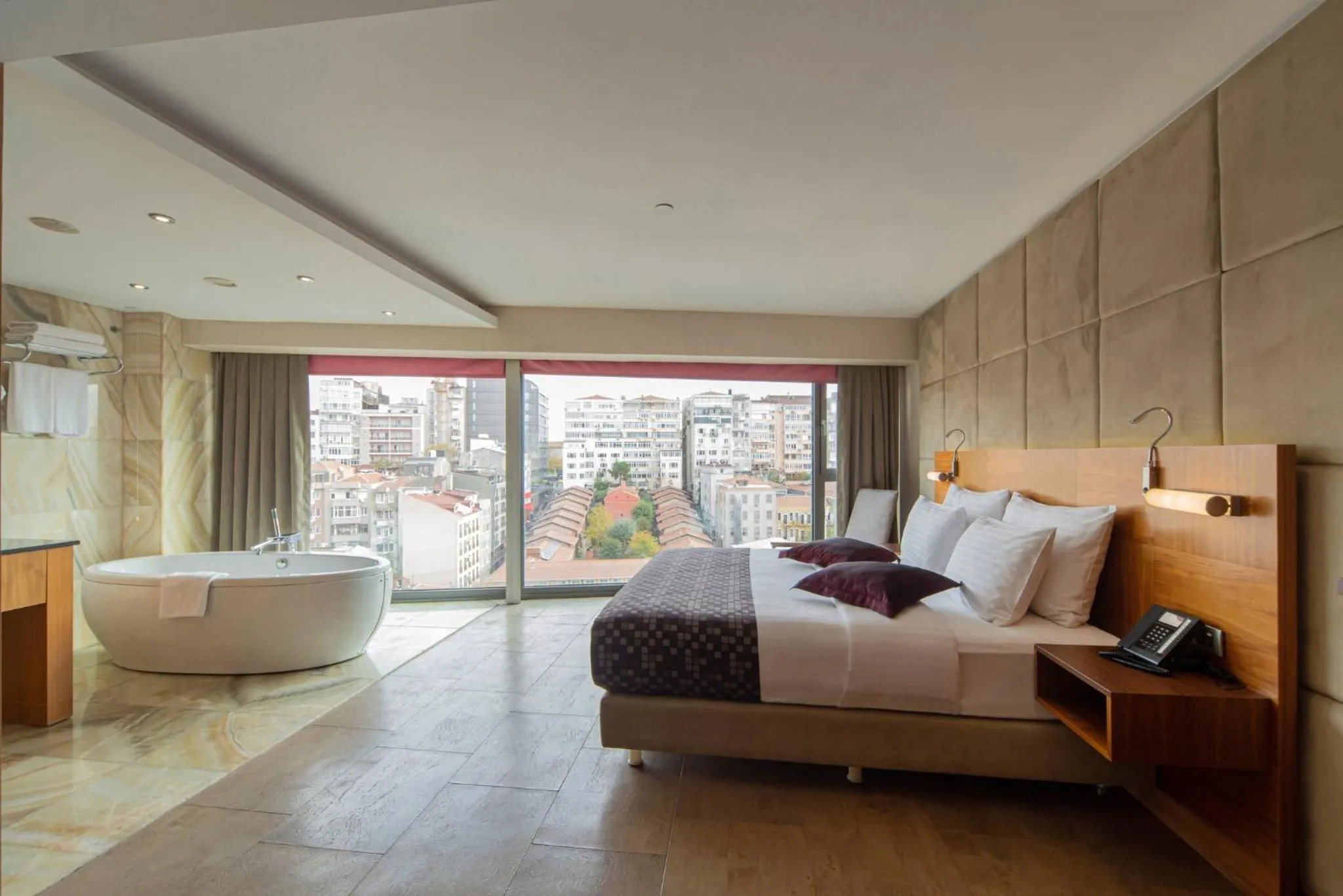 Photo of the whole room, Bed in Crowne Plaza Istanbul Harbiye by IHG