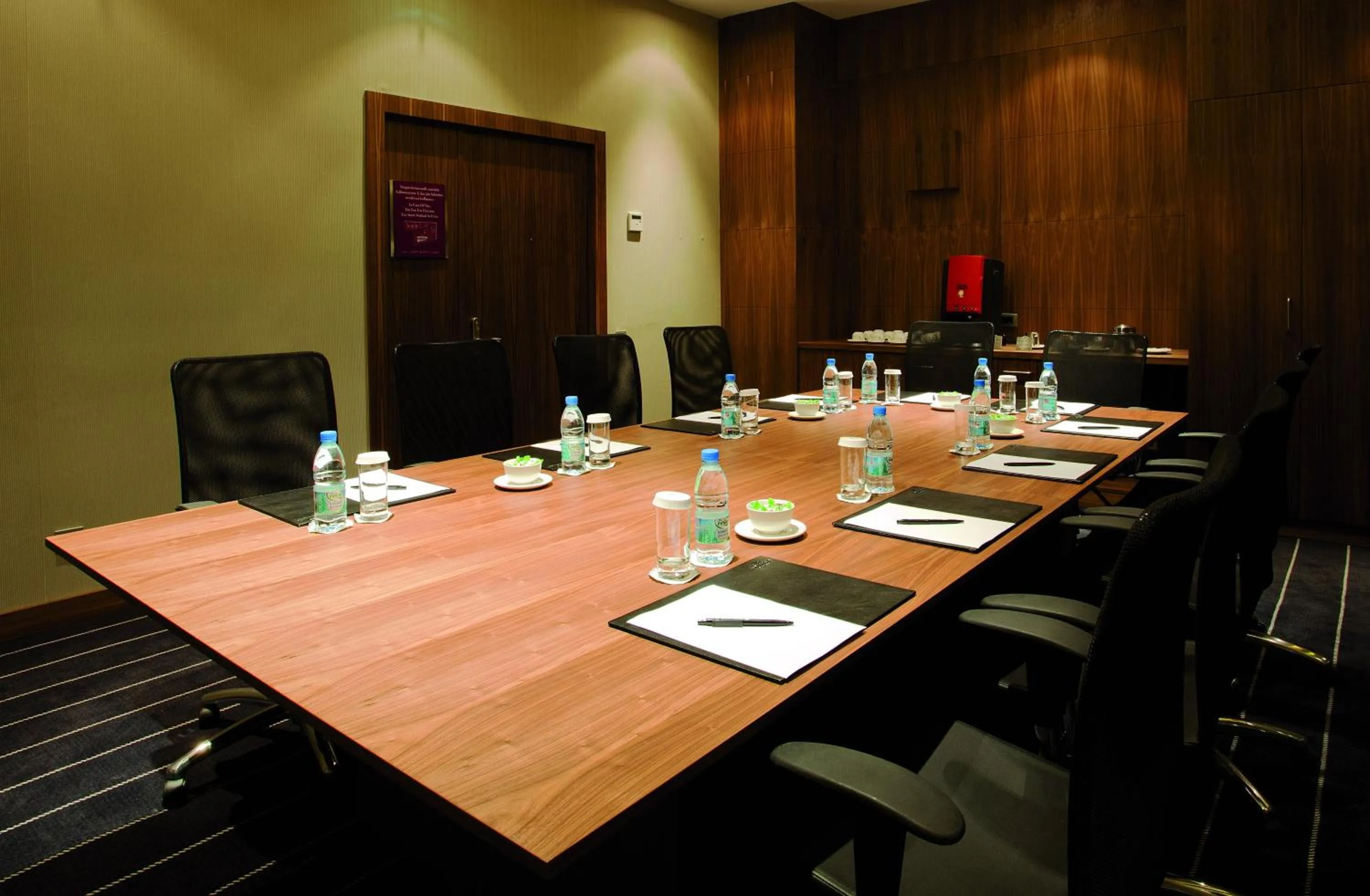 Meeting/conference room in Crowne Plaza Istanbul Harbiye by IHG