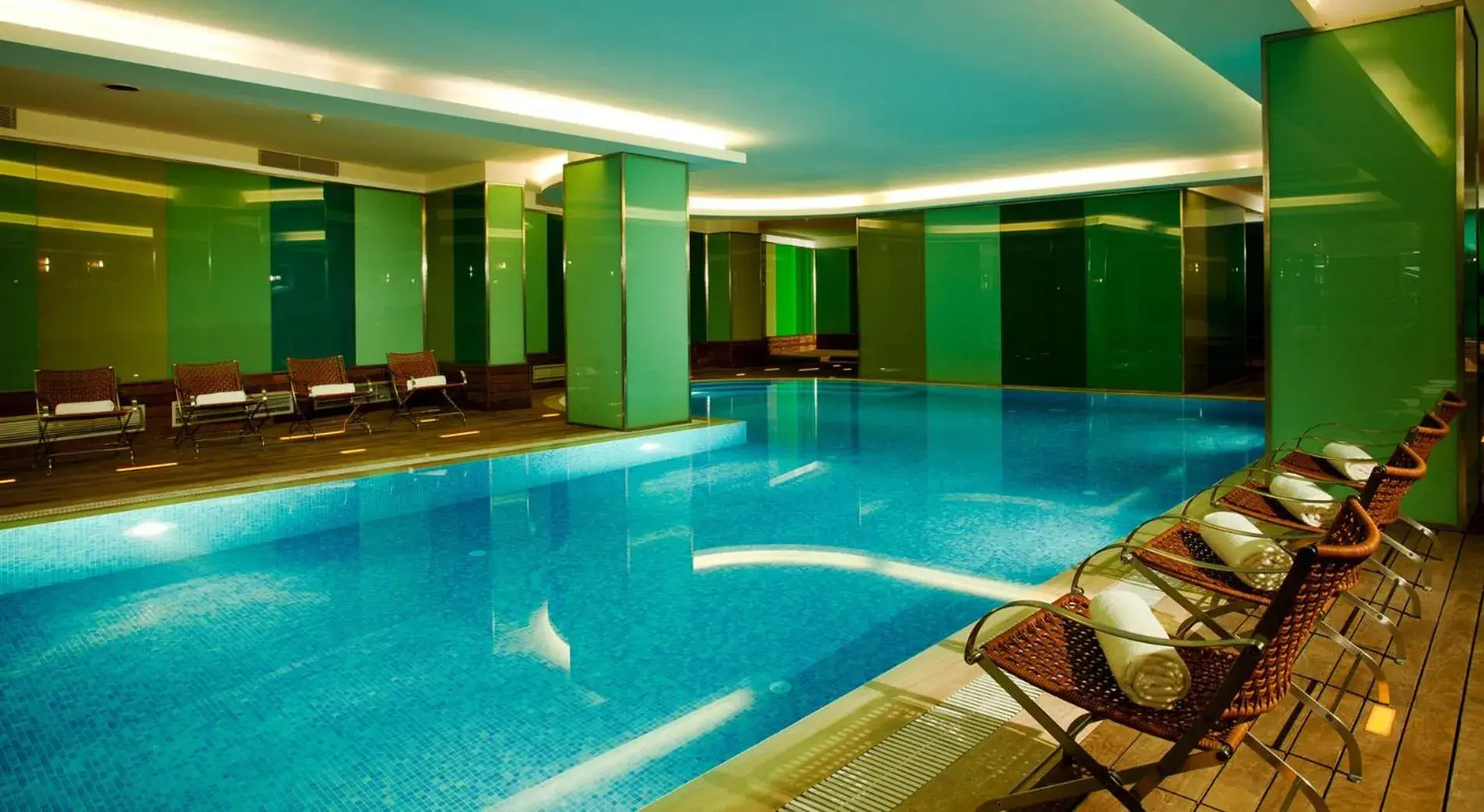 Swimming pool in Crowne Plaza Istanbul Harbiye by IHG Swimming pool in Crowne Plaza Istanbul Harbiye by IHG