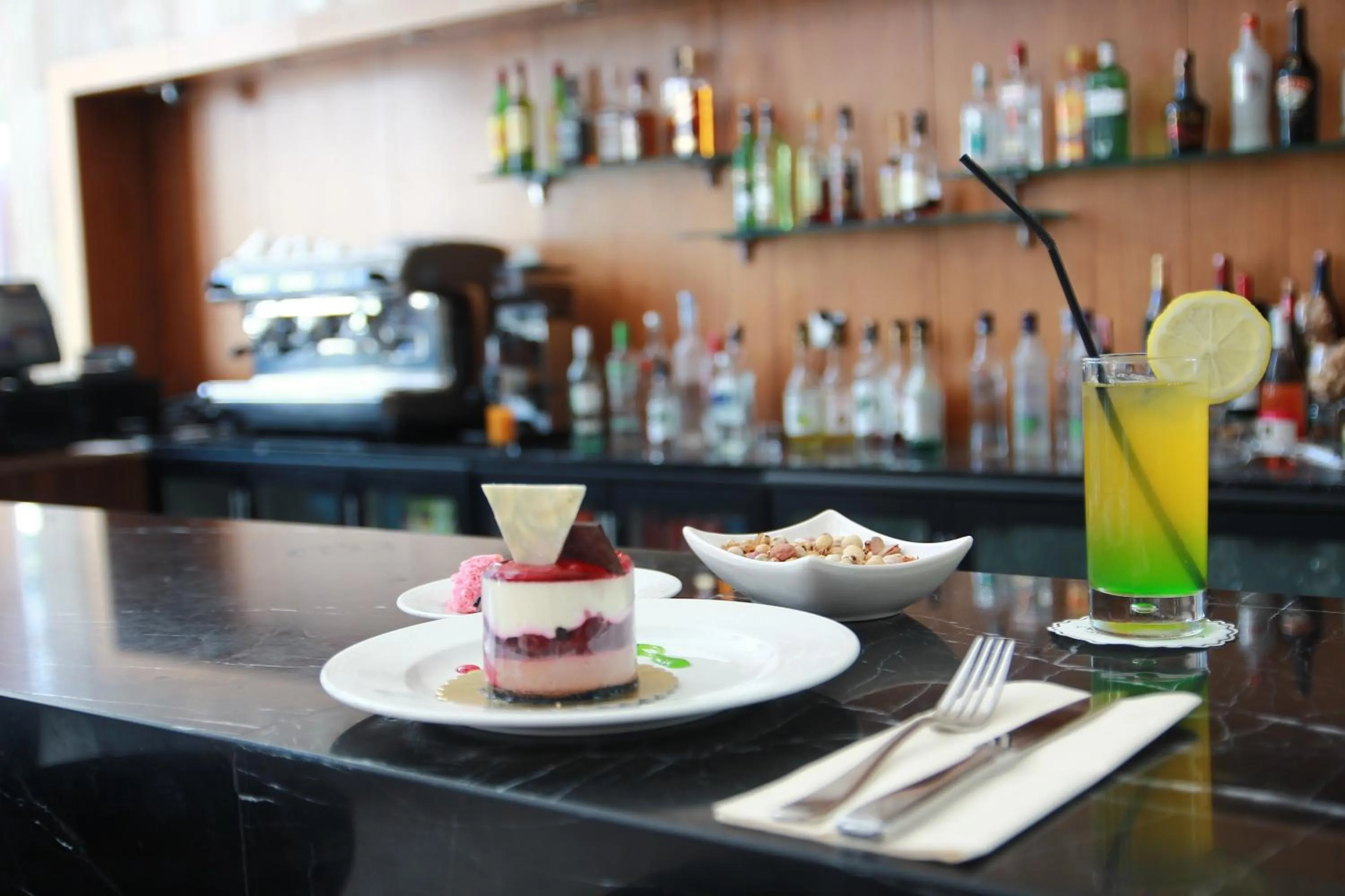 Restaurant/places to eat in Crowne Plaza Istanbul Harbiye by IHG