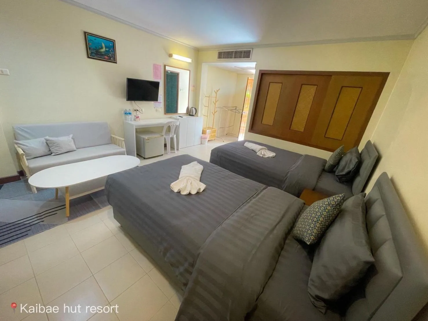 Photo of the whole room, Bed in Kaibae Hut Resort