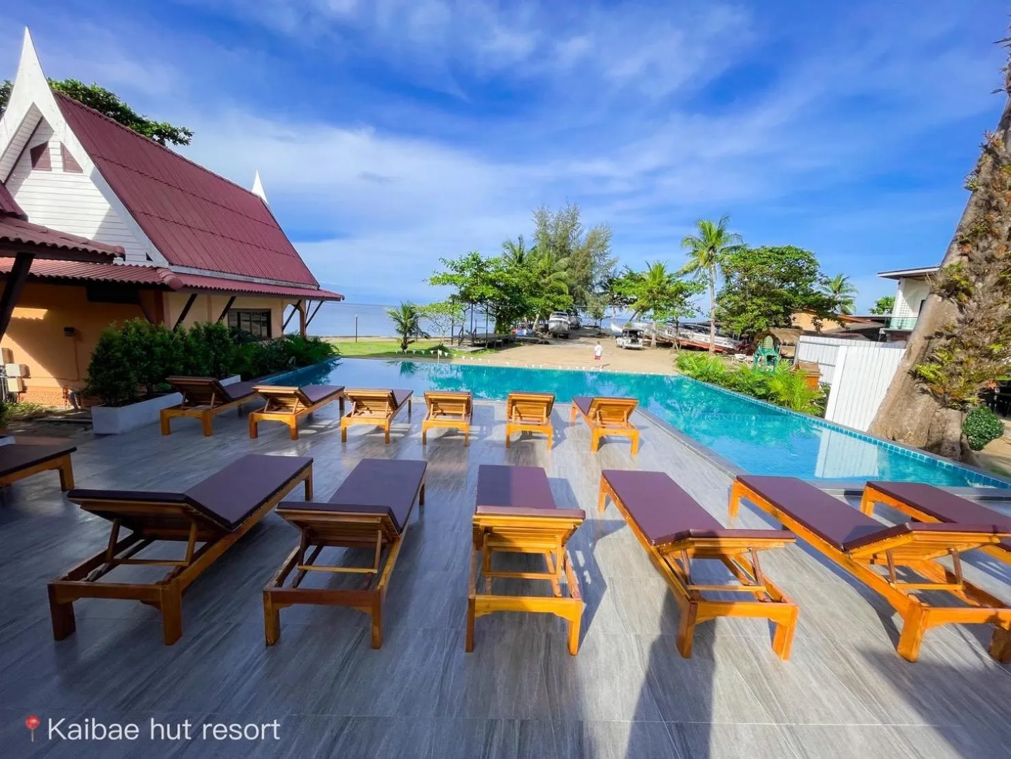 Swimming pool in Kaibae Hut Resort