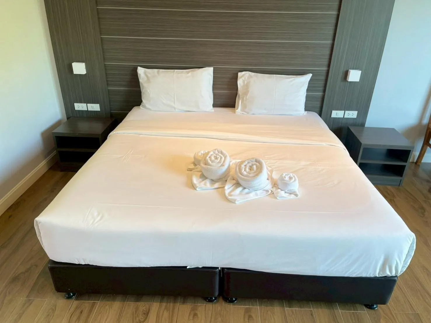 Bed in Kaibae Hut Resort