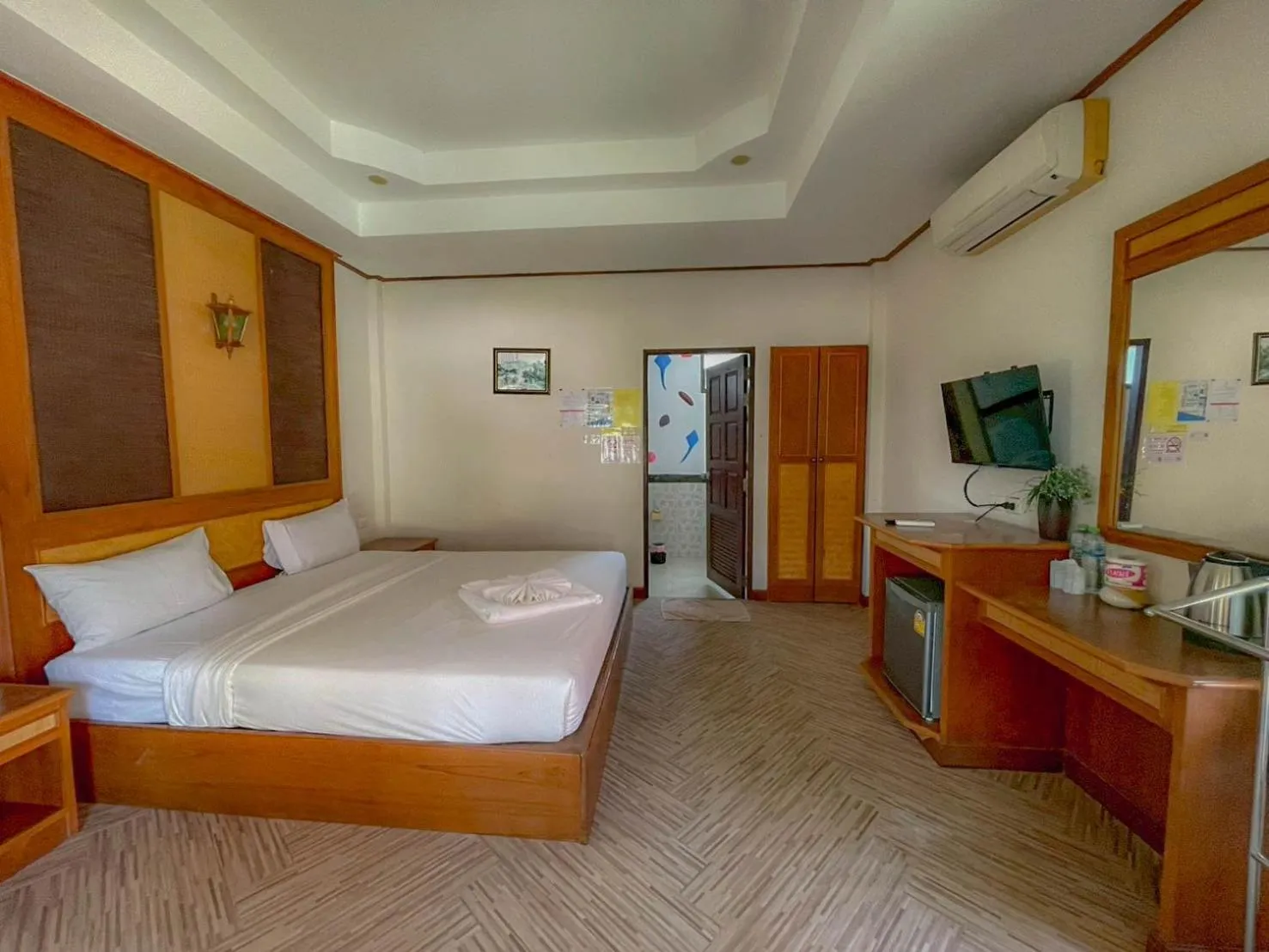 Photo of the whole room, Bed in Kaibae Hut Resort